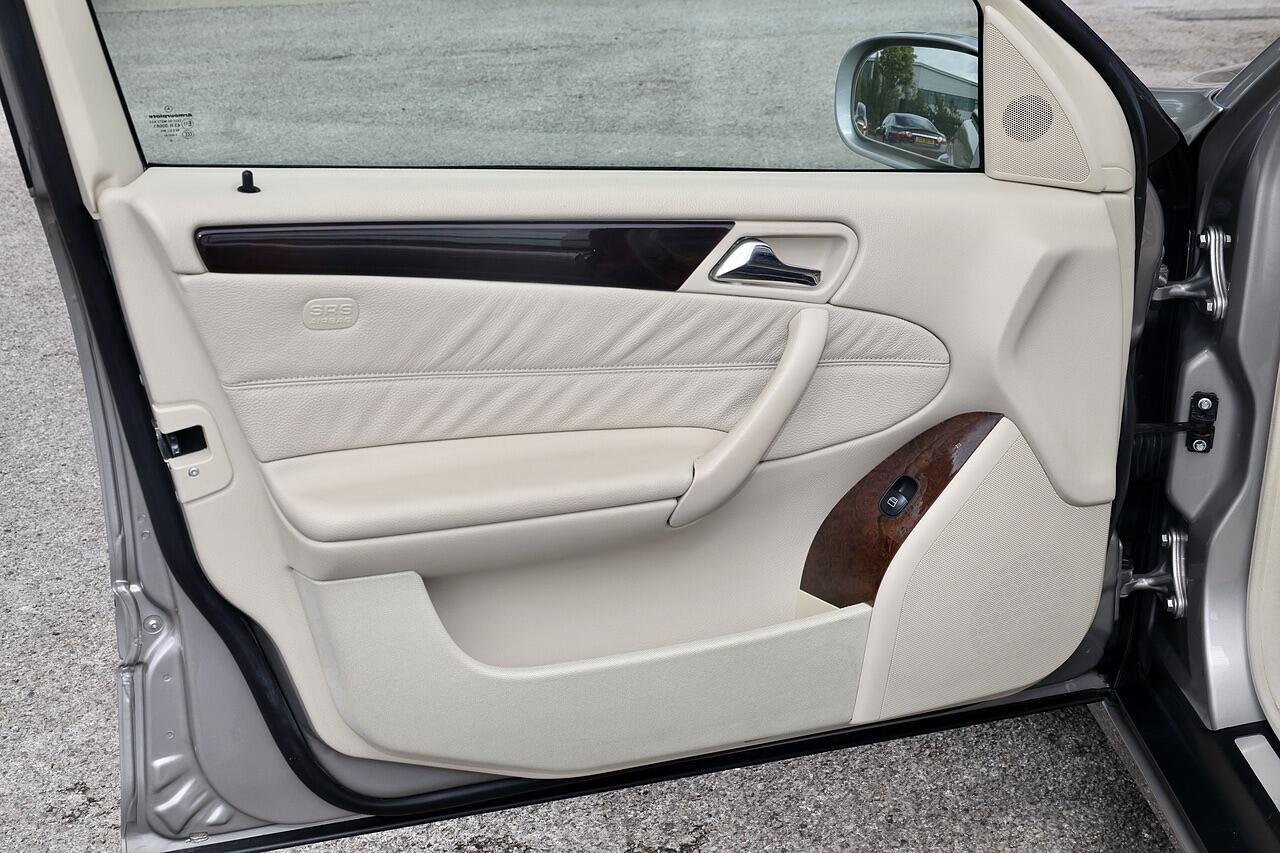 Mercedes C Class - Image 13