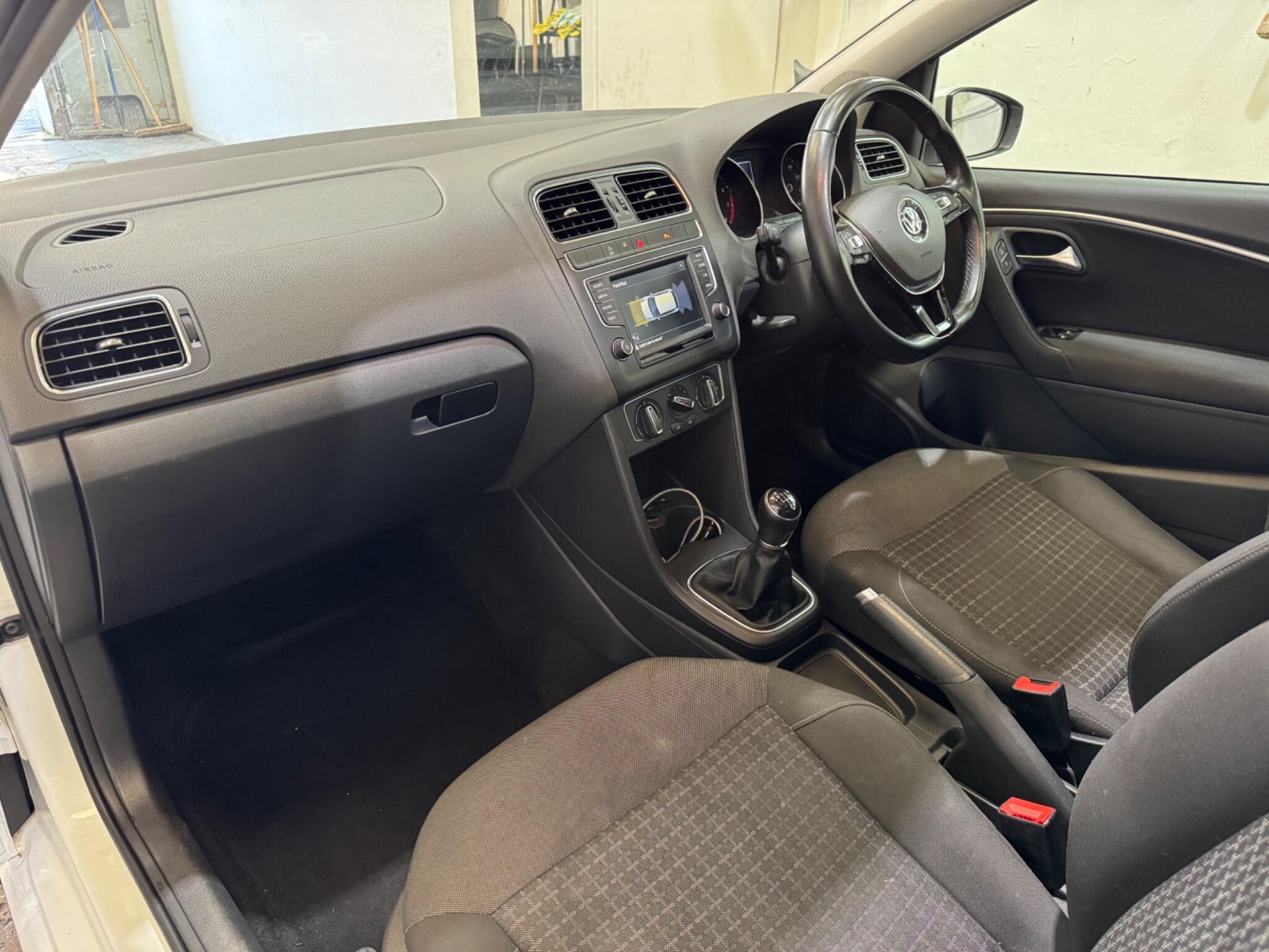 Volkswagen Polo - Image 21