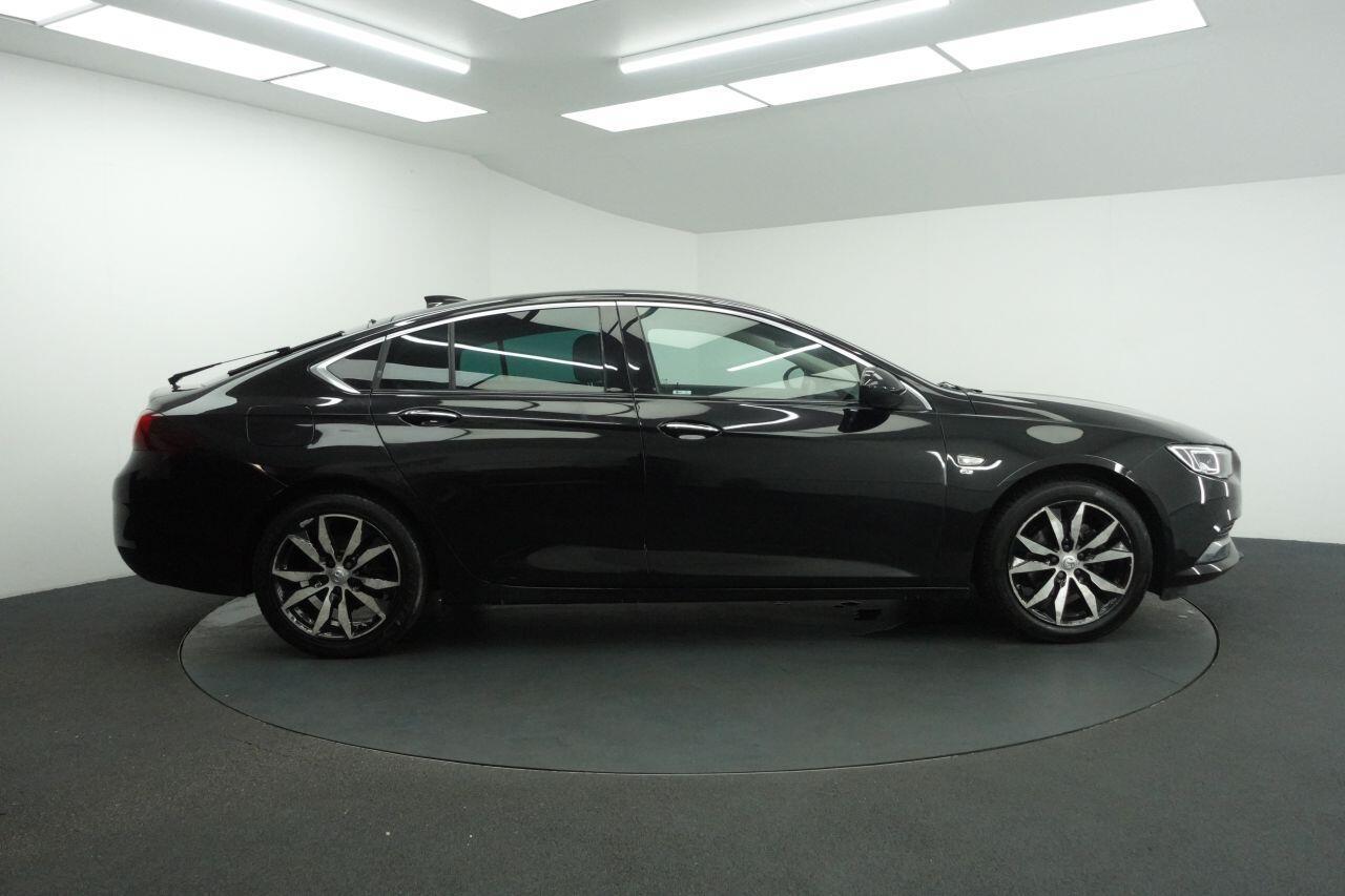 Vauxhall Insignia - Image 14