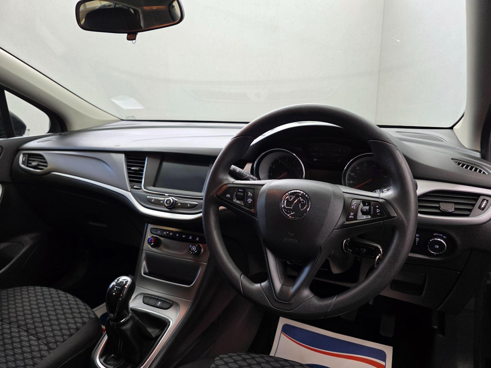 Vauxhall Astra - Image 9