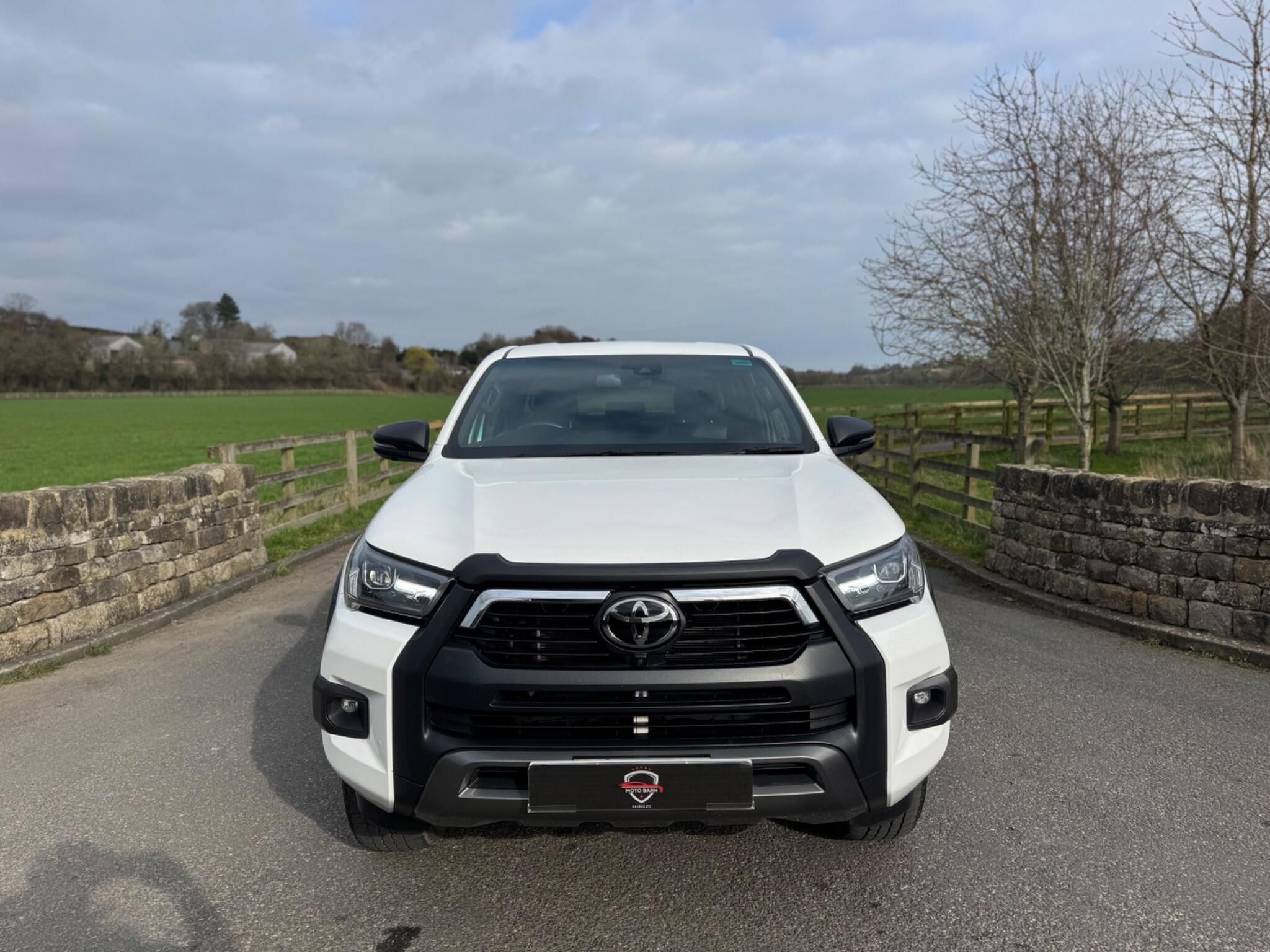 Toyota Hilux - Image 2