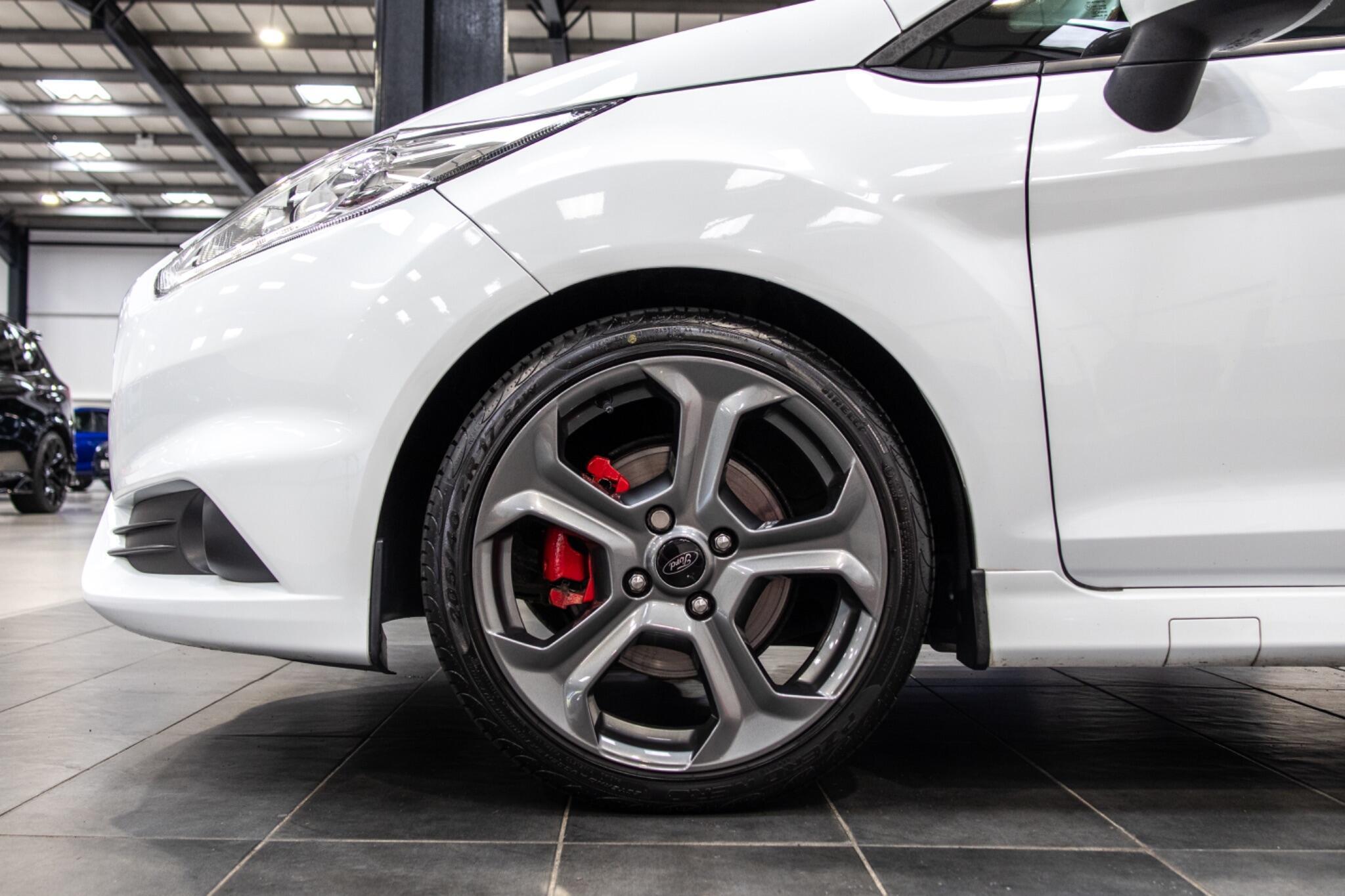 Ford Fiesta - Image 8