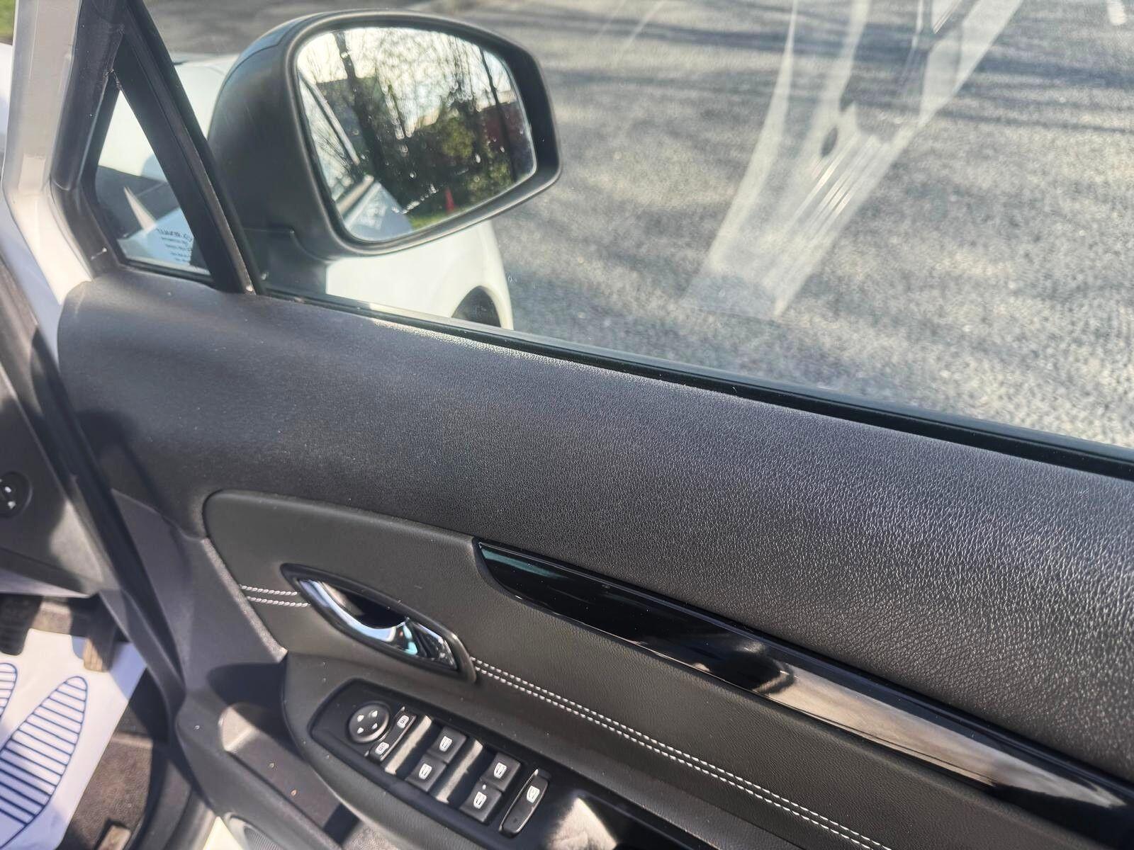 Renault Grand Scenic - Image 45