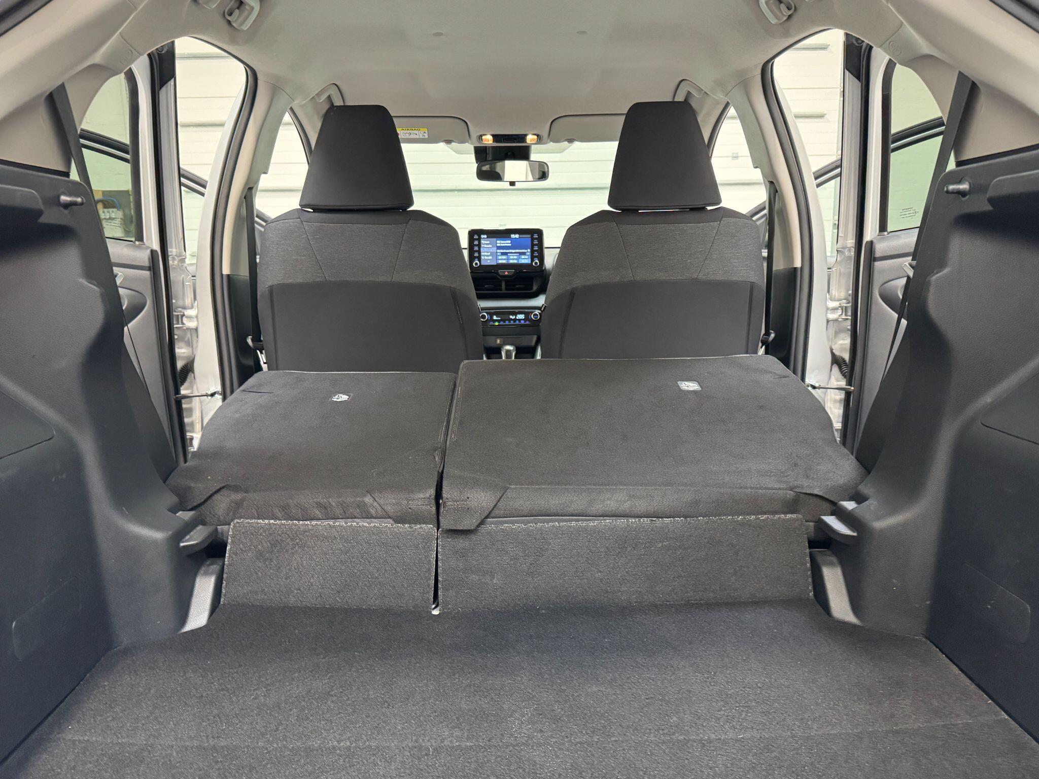 Toyota Yaris - Image 59