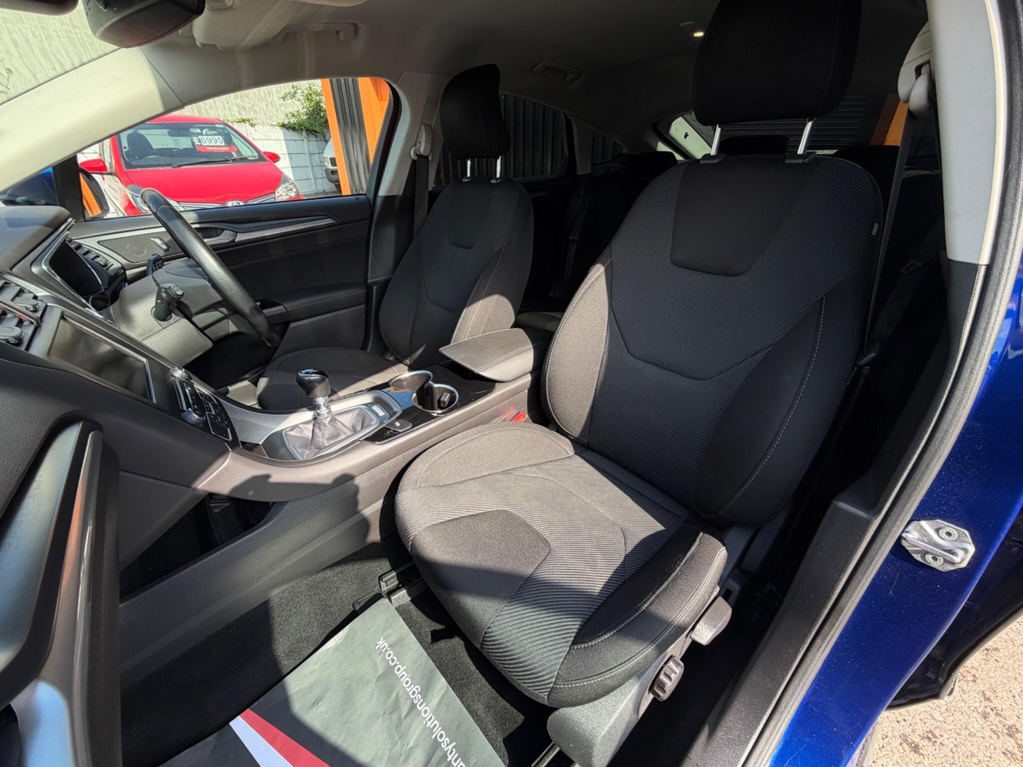 Ford Mondeo - Image 29