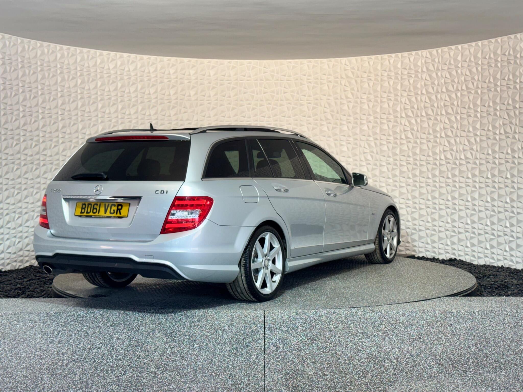 Mercedes C Class - Image 12