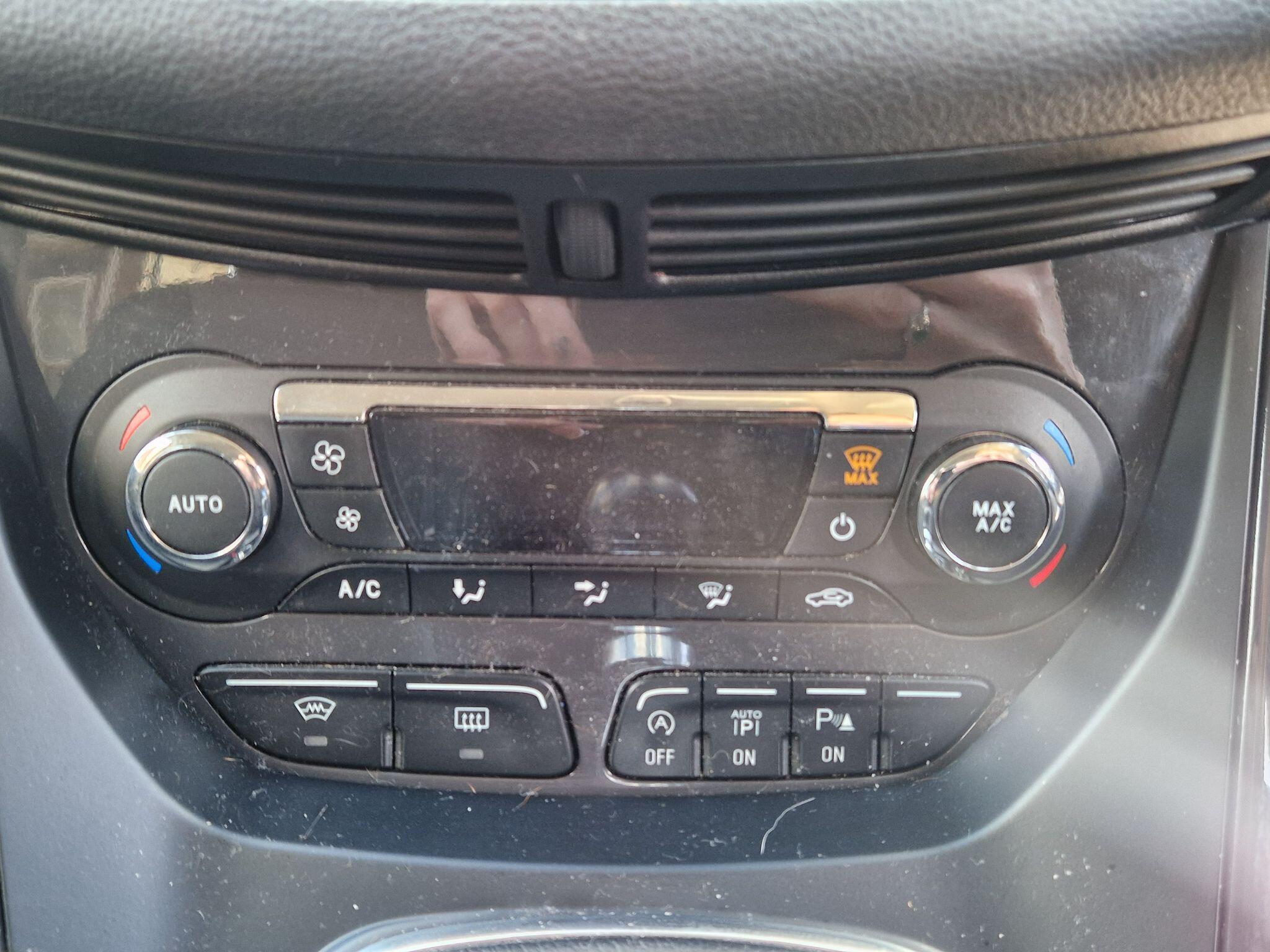 Ford Kuga - Image 48