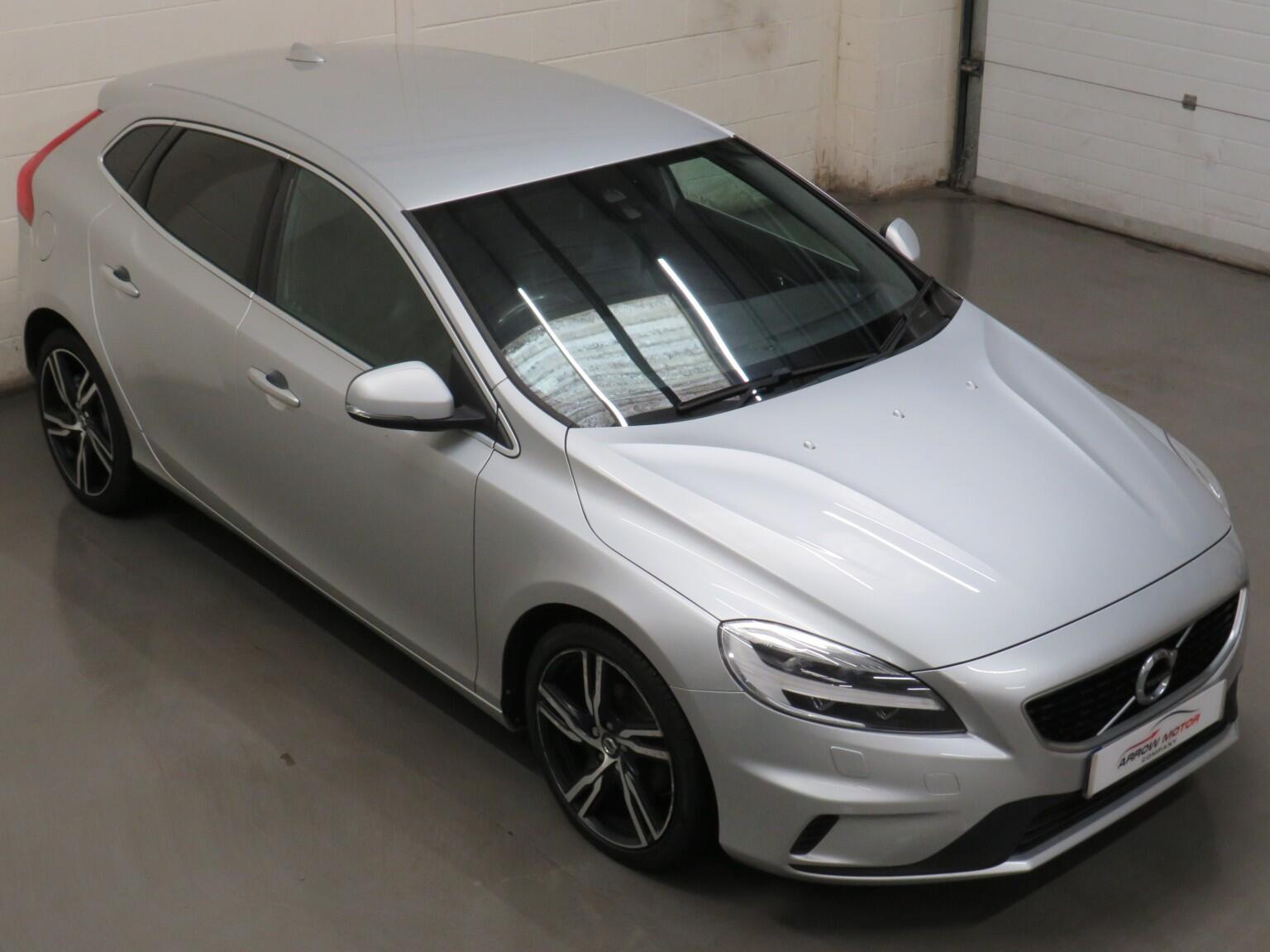 Volvo V40 - Image 9