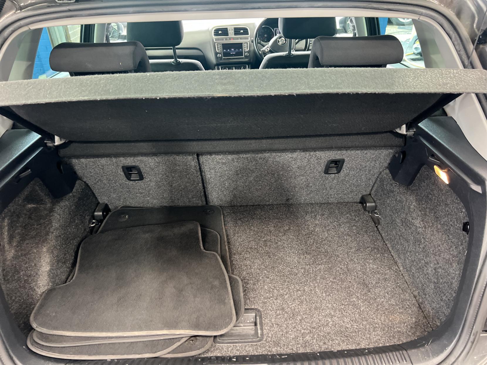 Volkswagen Polo - Image 17