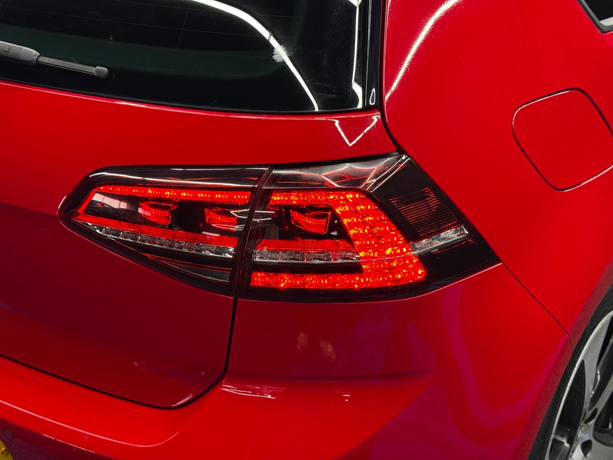 Volkswagen Golf - Image 43