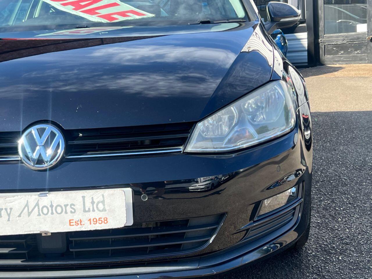 Volkswagen Golf - Image 12
