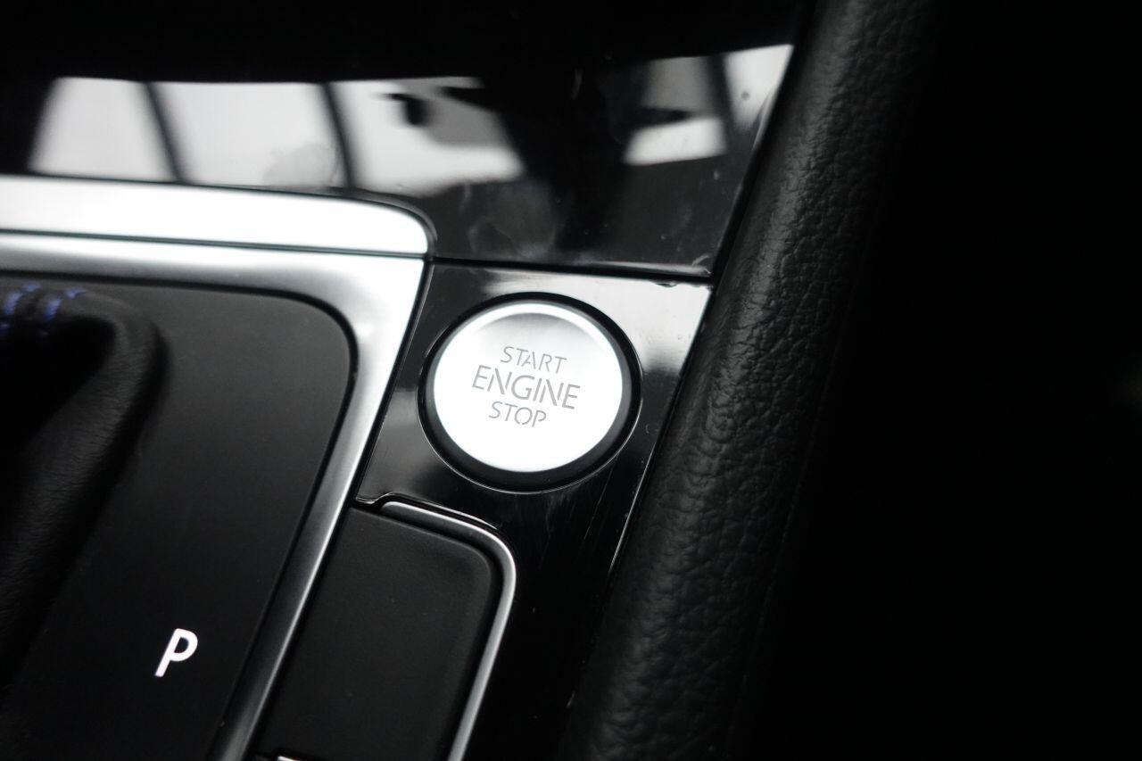 Volkswagen Golf - Image 83