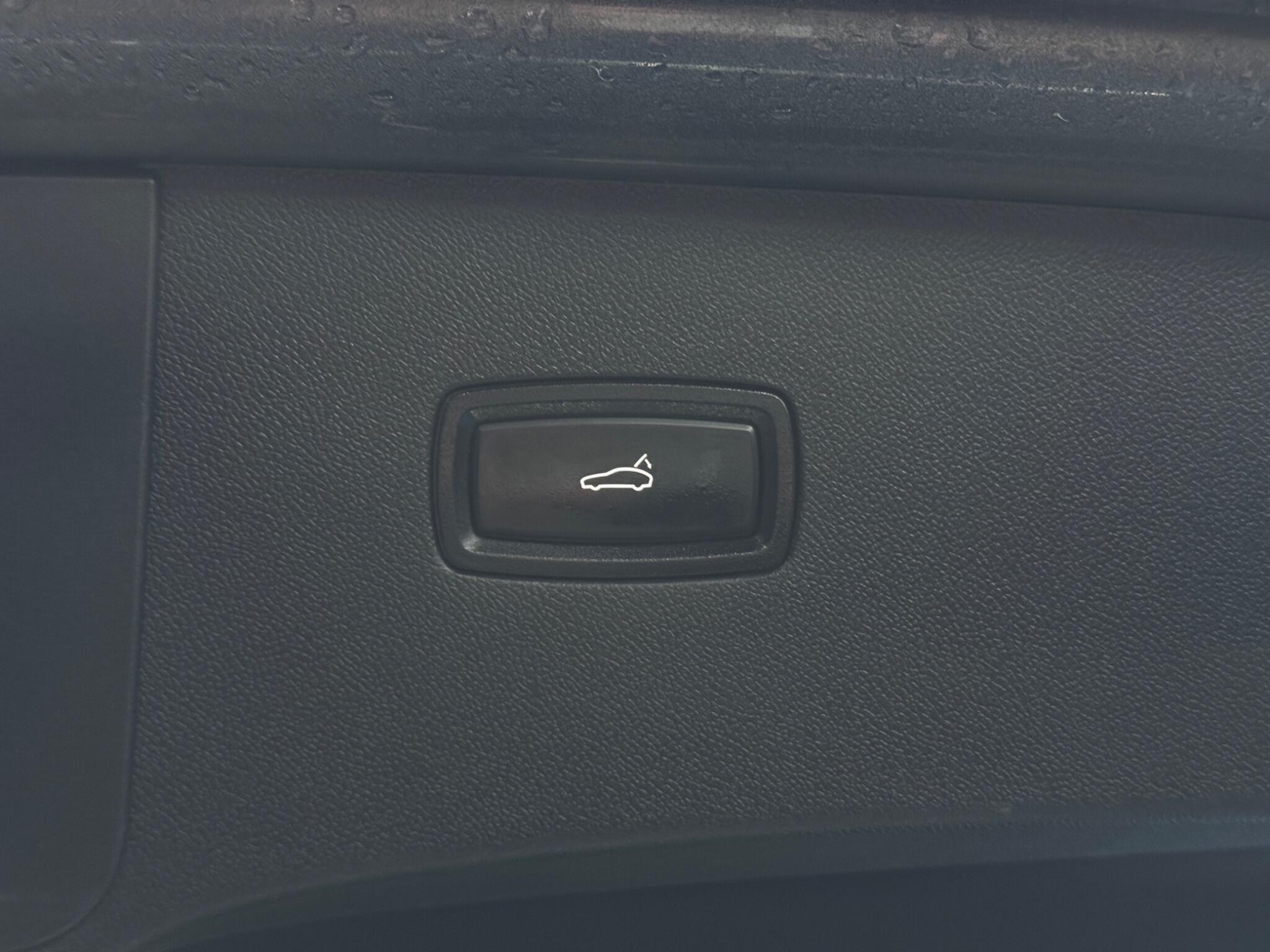 Porsche Cayenne - Image 46