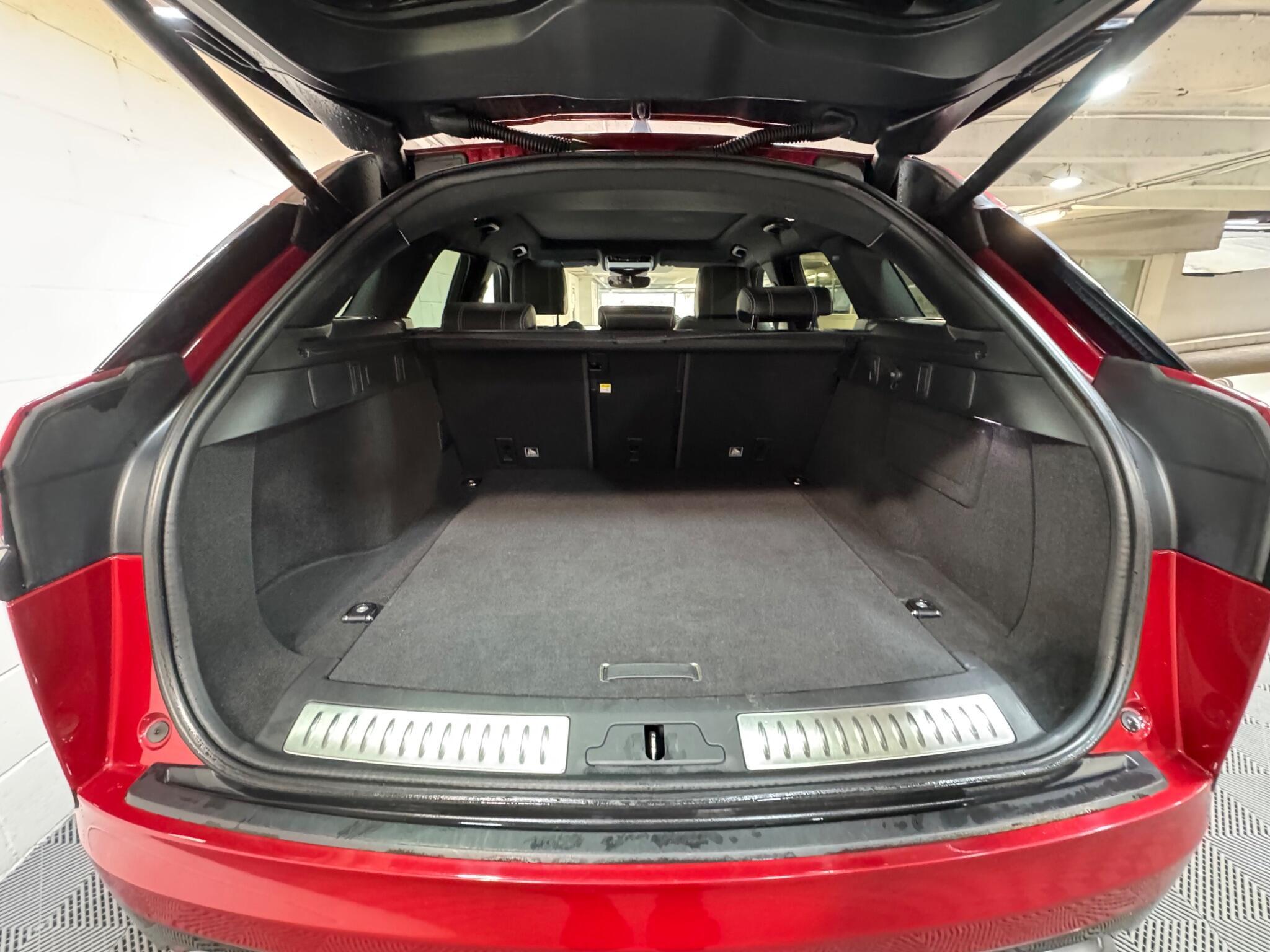 Land Rover Range Rover Velar - Image 17