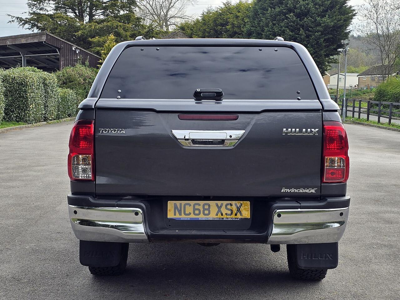 Toyota Hilux - Image 19