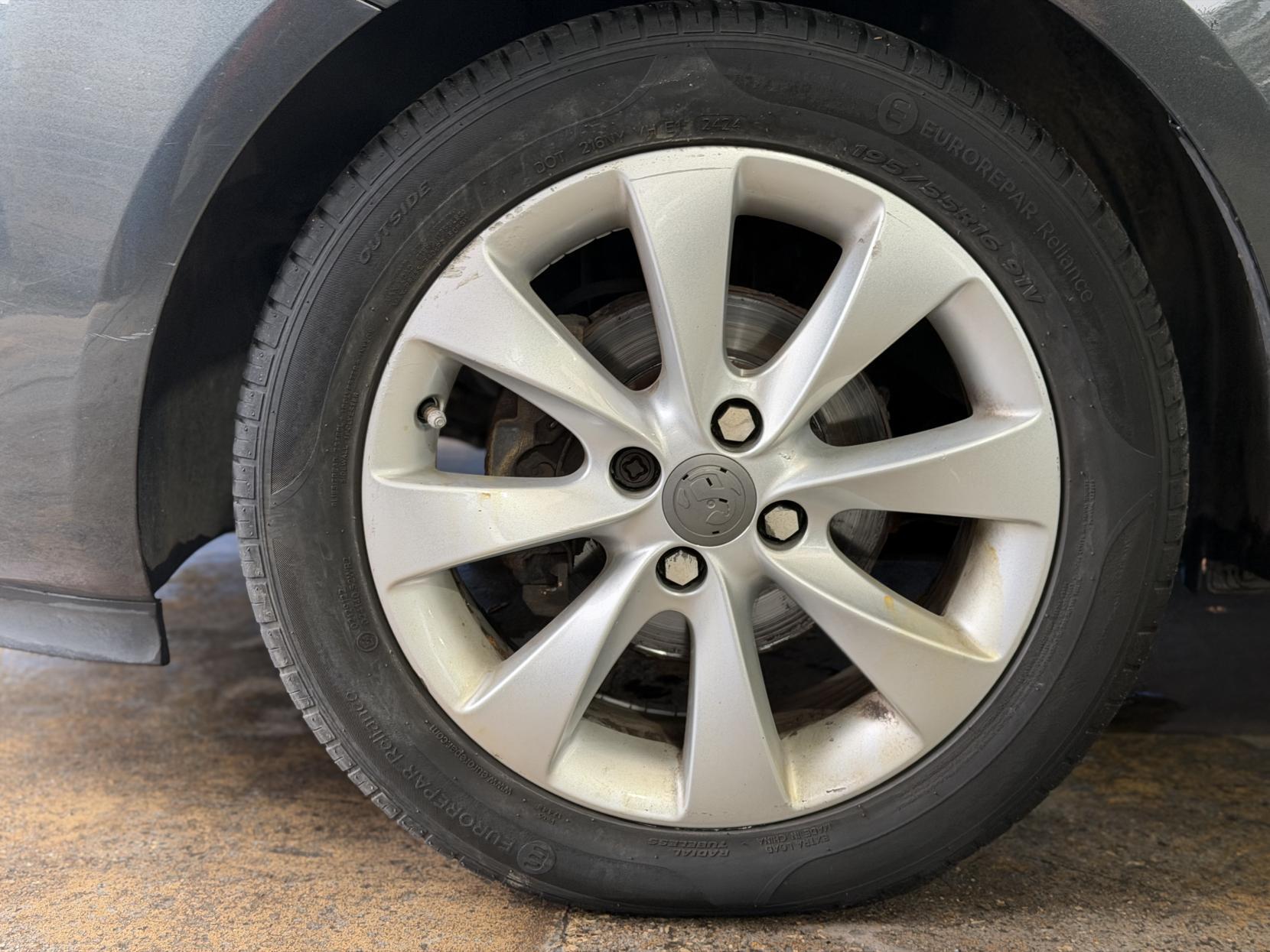 Vauxhall Corsa - Image 17