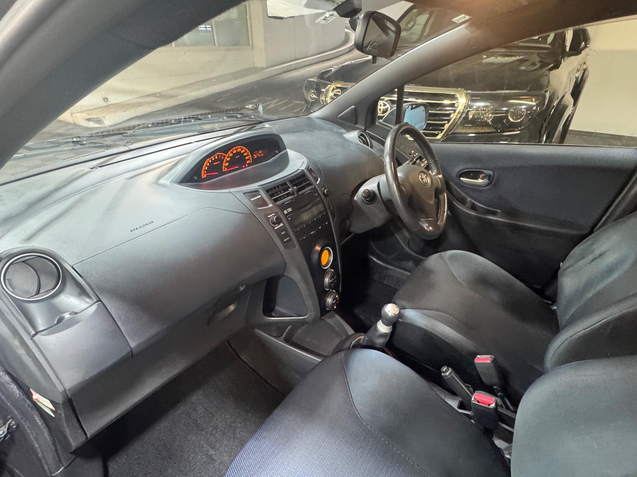Toyota Yaris - Image 10