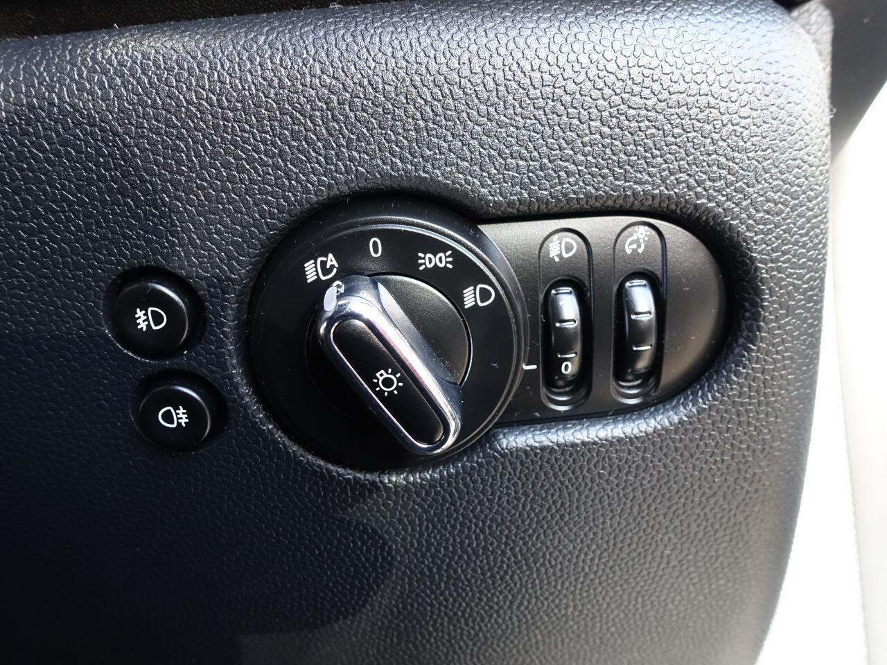 MINI Hatch - Image 18