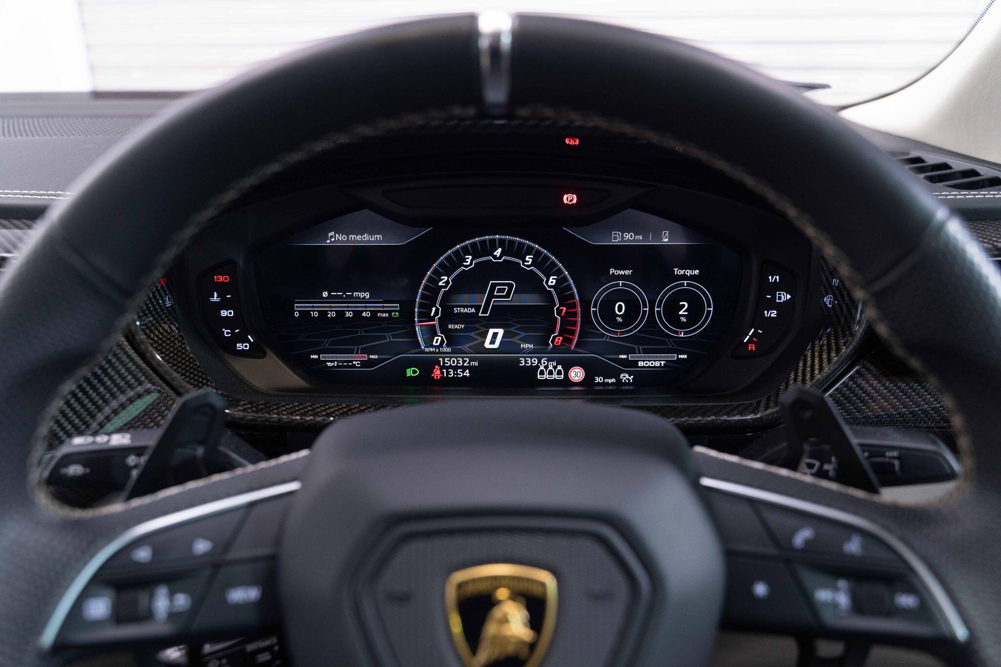 Lamborghini Urus - Image 38