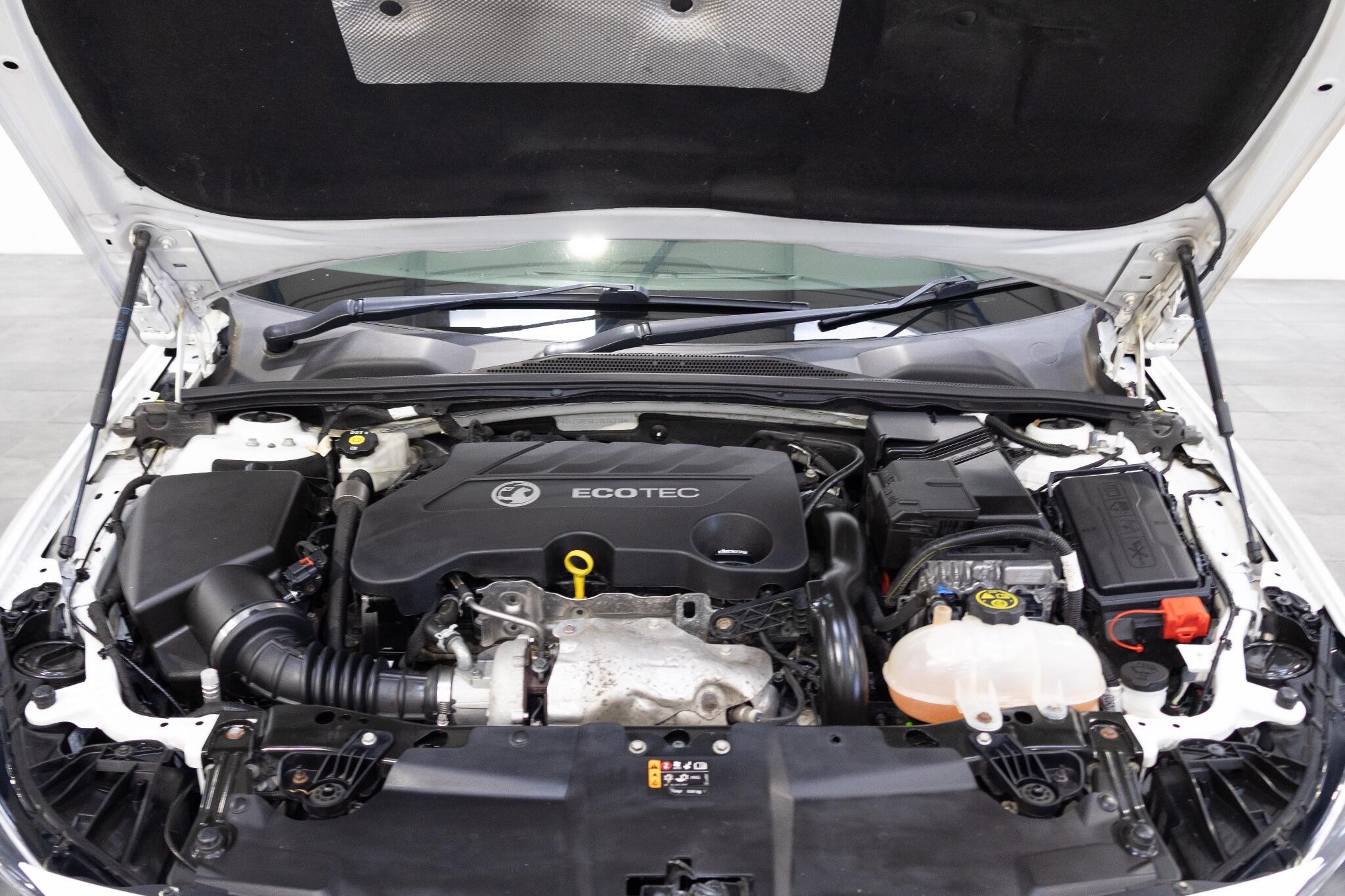 Vauxhall Insignia - Image 24