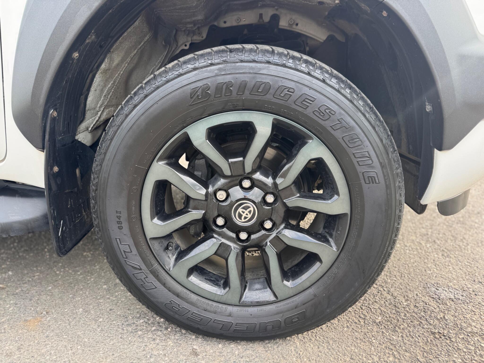 Toyota Hilux - Image 22