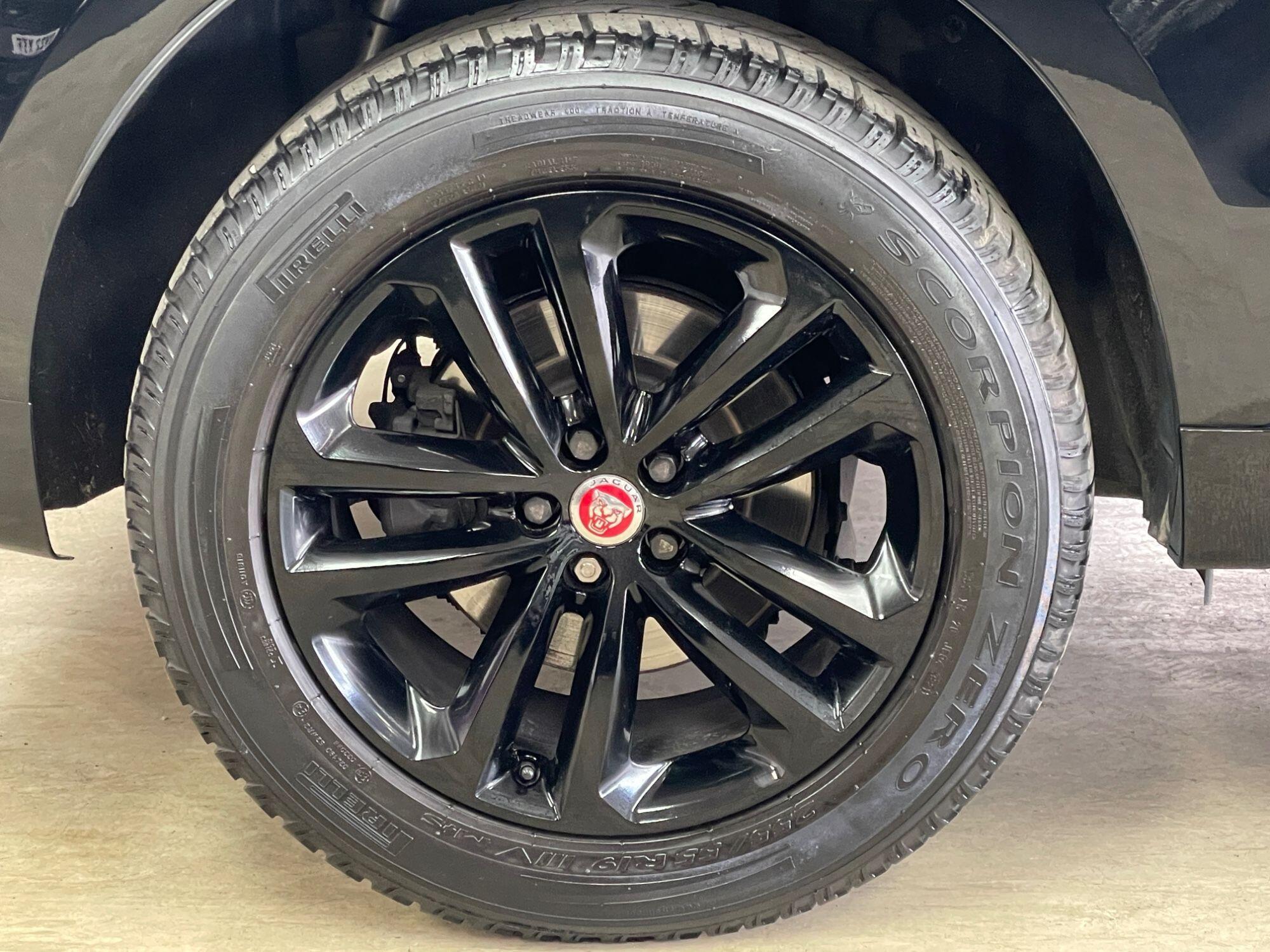 Jaguar F-Pace - Image 15