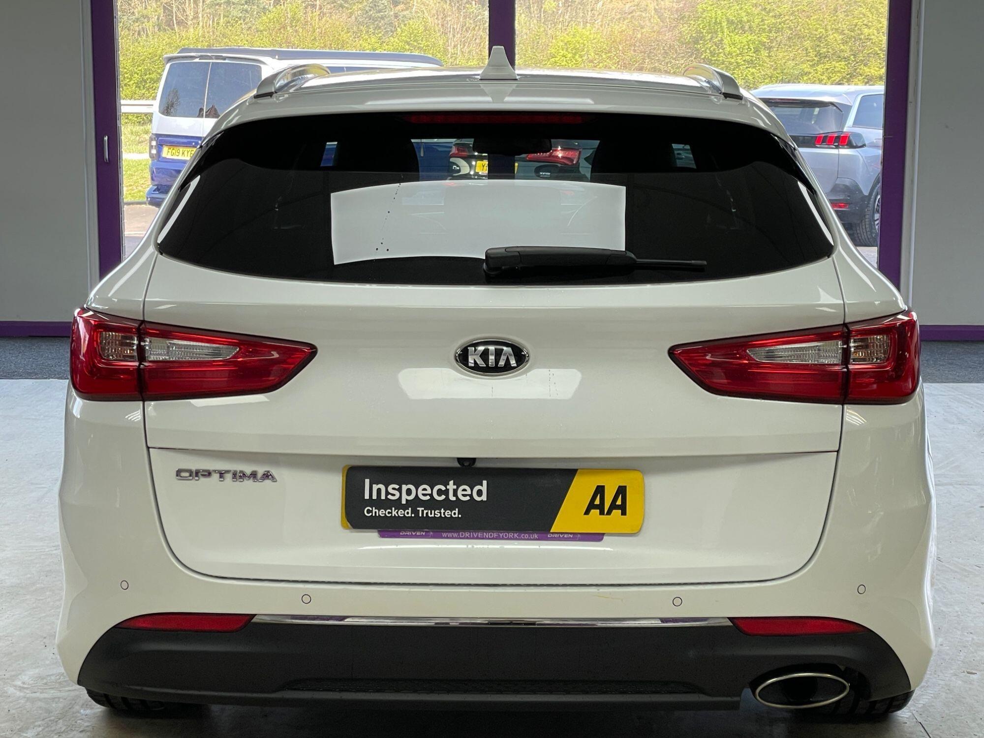 Kia Optima - Image 9