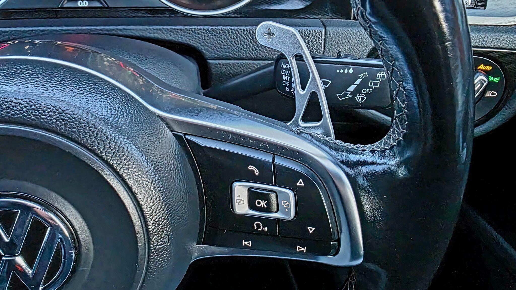 Volkswagen Golf - Image 28