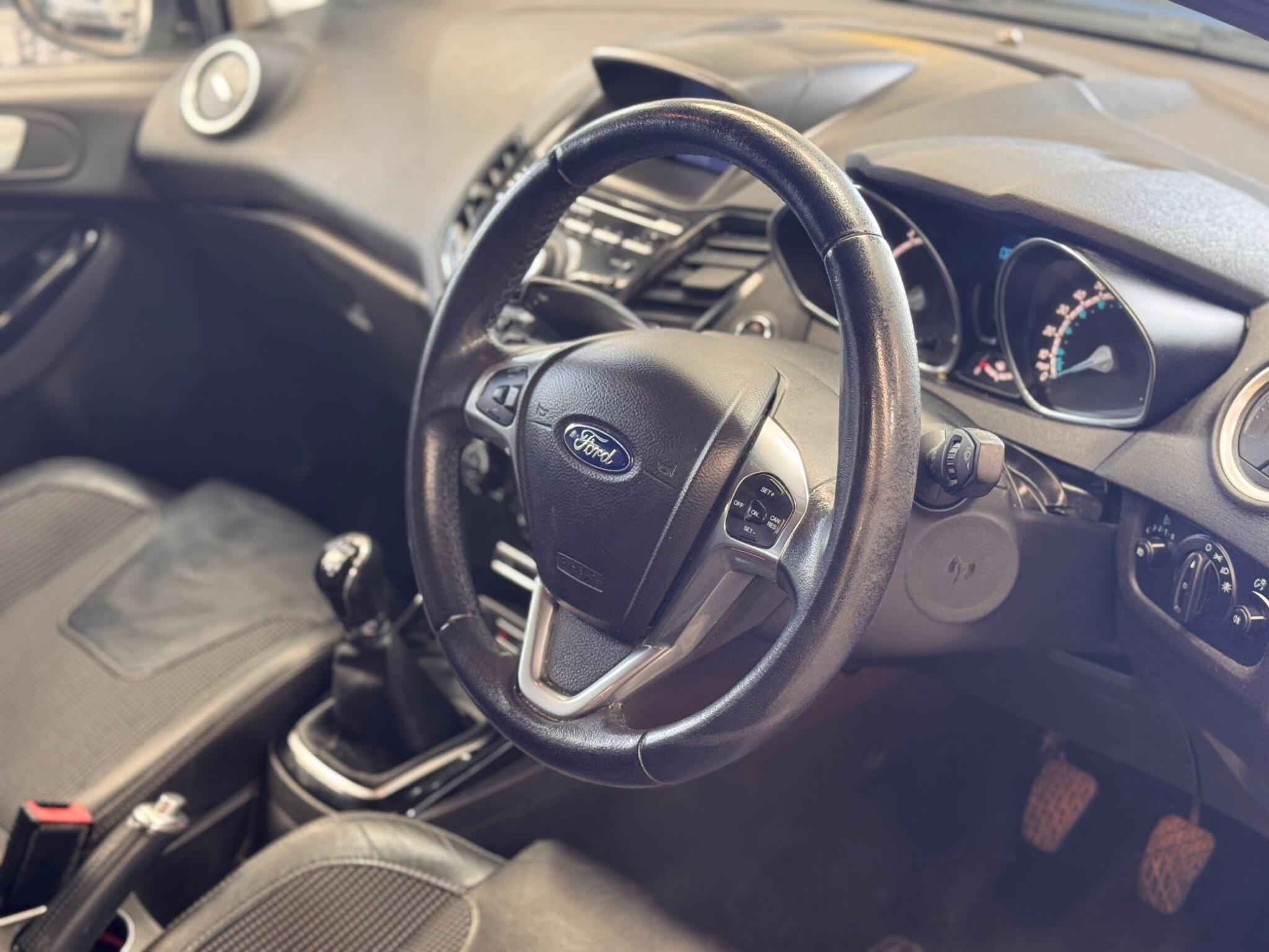 Ford Fiesta - Image 23