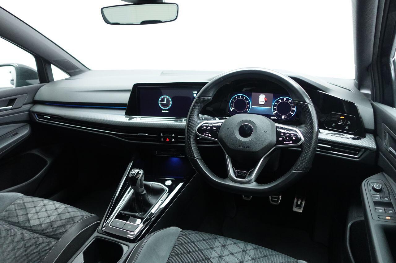 Volkswagen Golf - Image 15