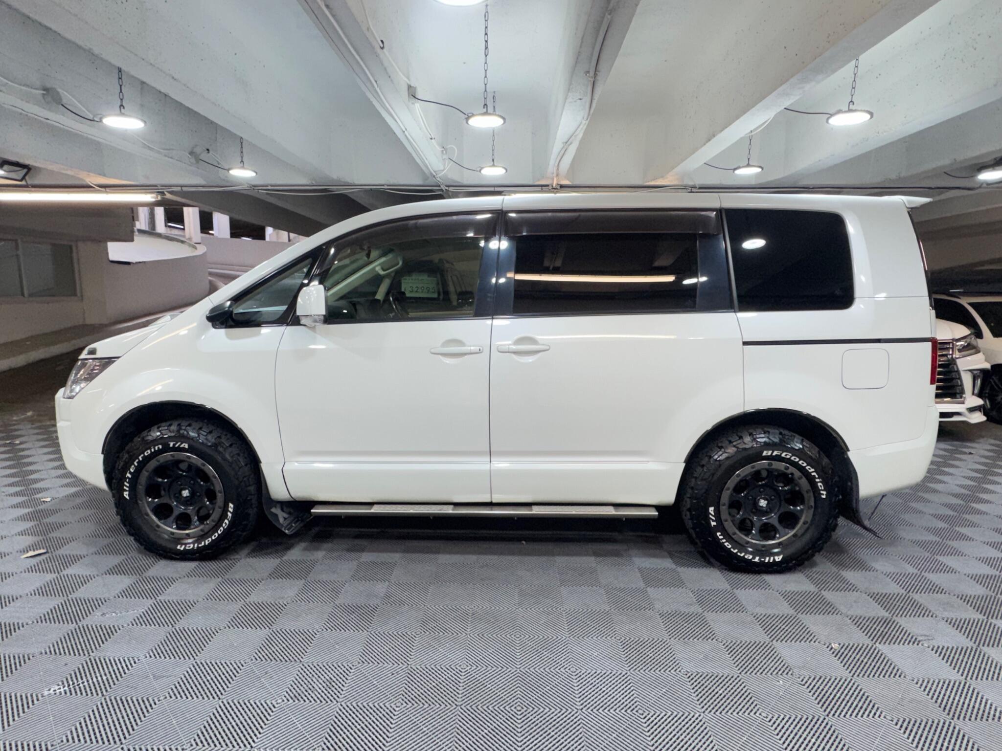 Mitsubishi Delica - Image 2