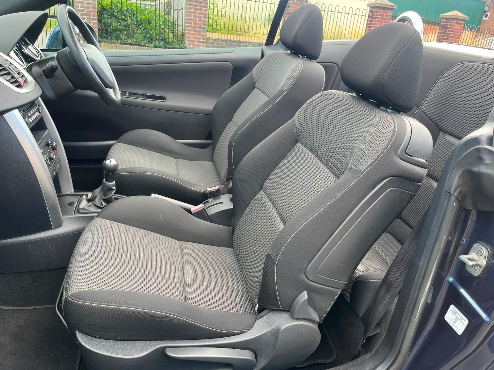 Peugeot 207 CC - Image 14