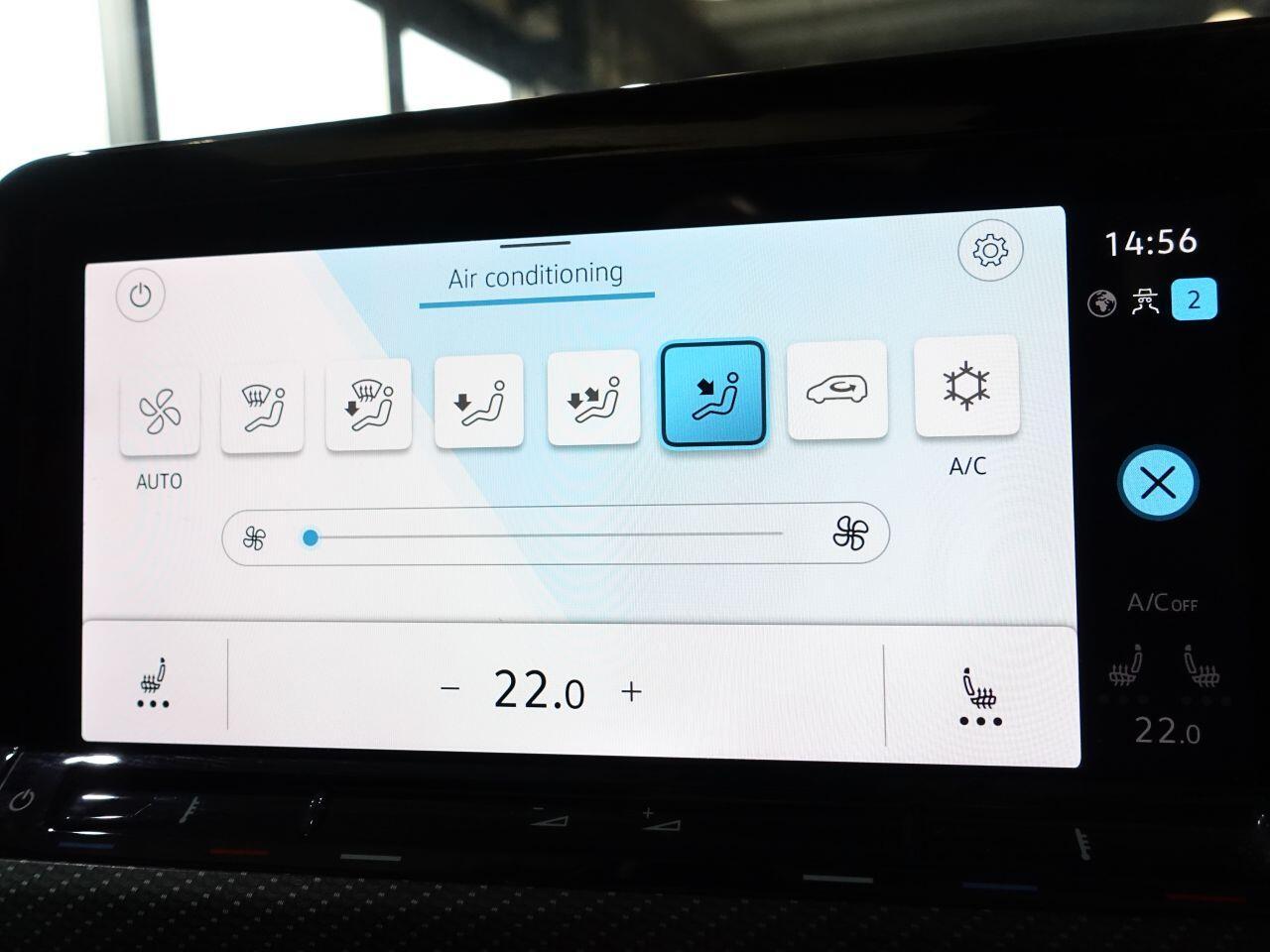 Volkswagen Golf - Image 25