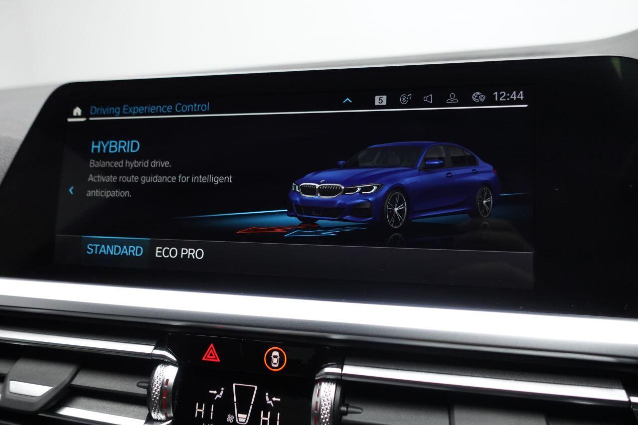 BMW 3 Series - Image 33