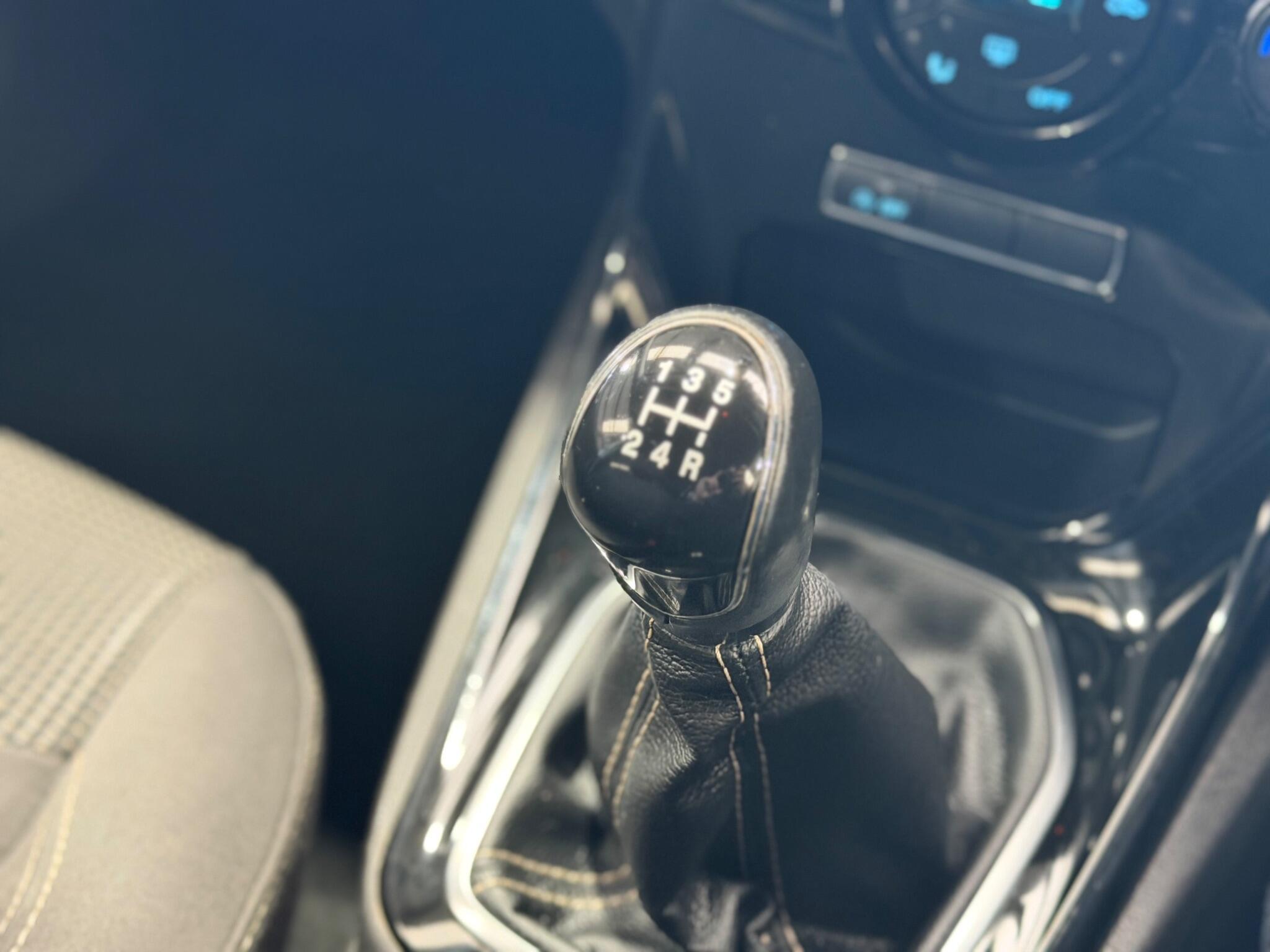 Ford Fiesta - Image 29