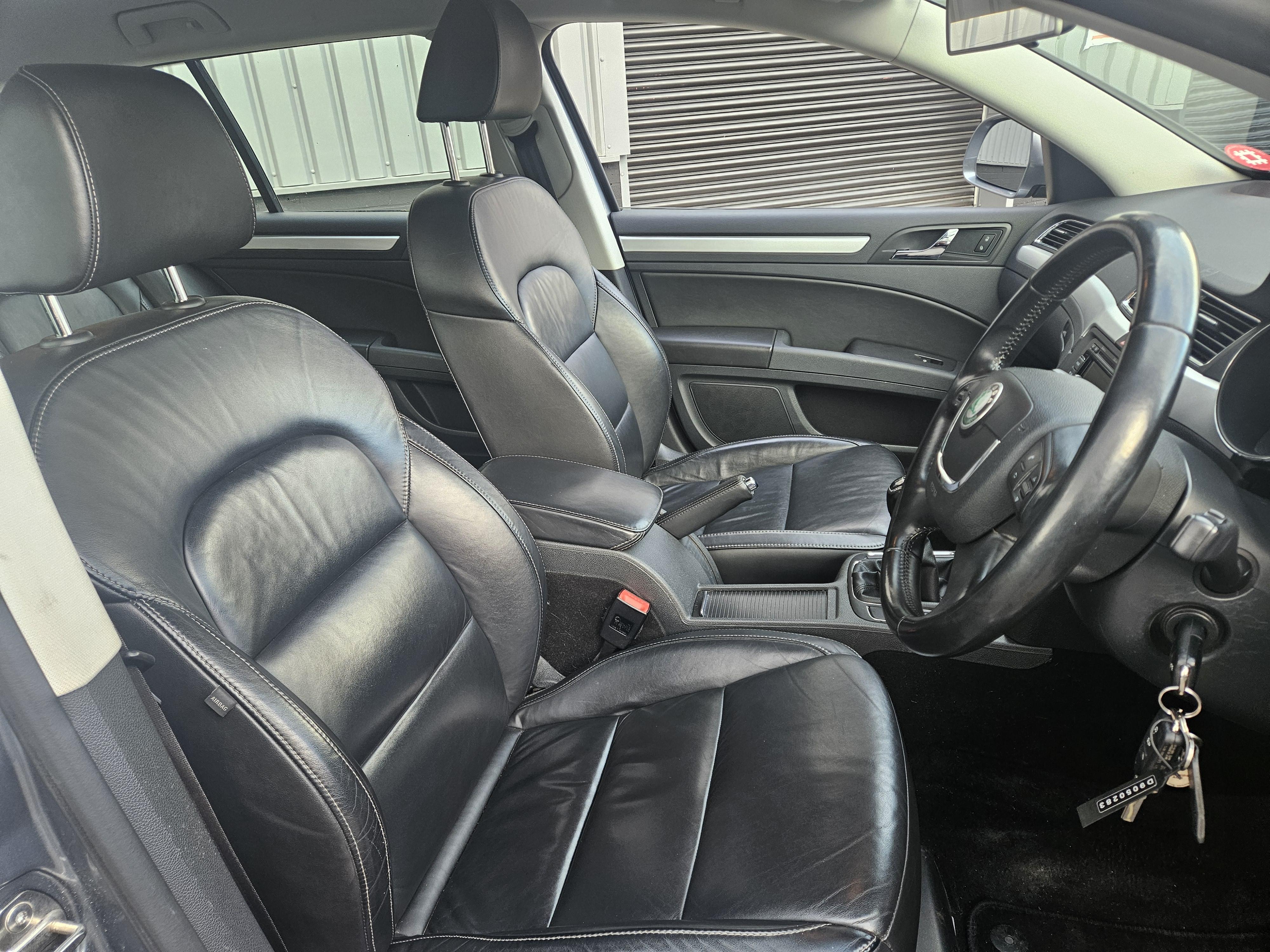 Skoda Superb - Image 13