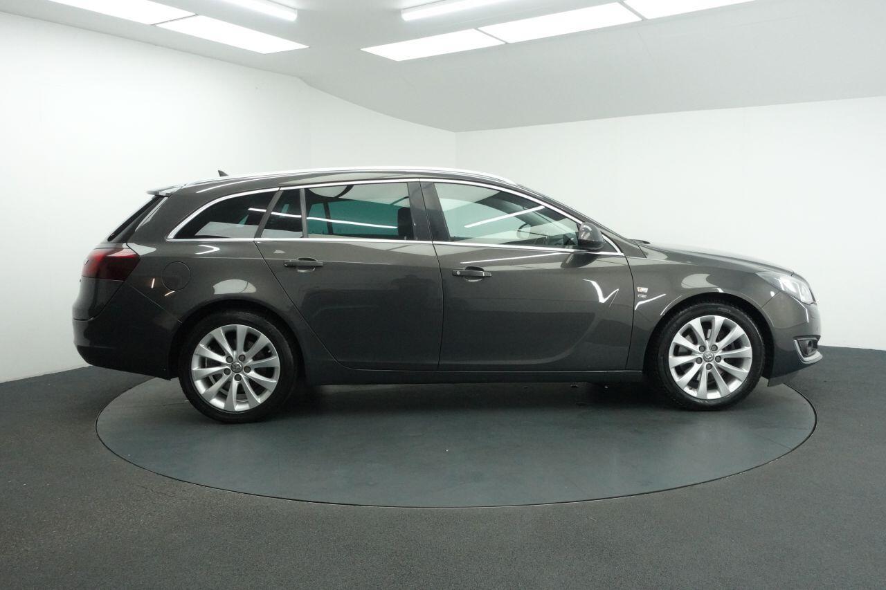Vauxhall Insignia - Image 4