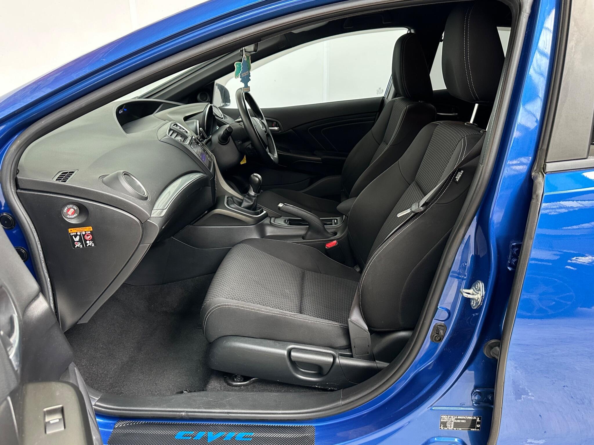 Honda Civic - Image 10