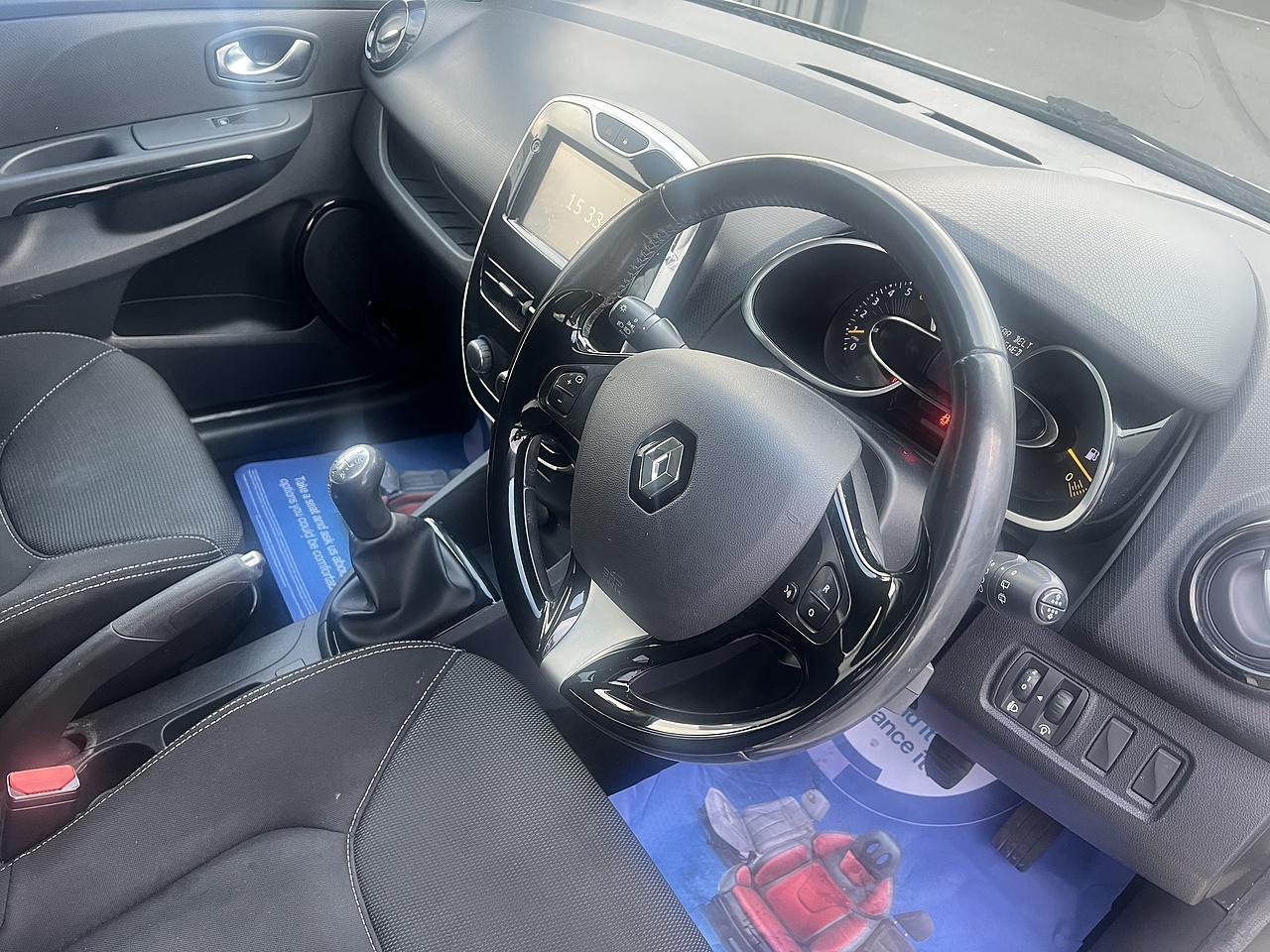 Renault Clio - Image 10