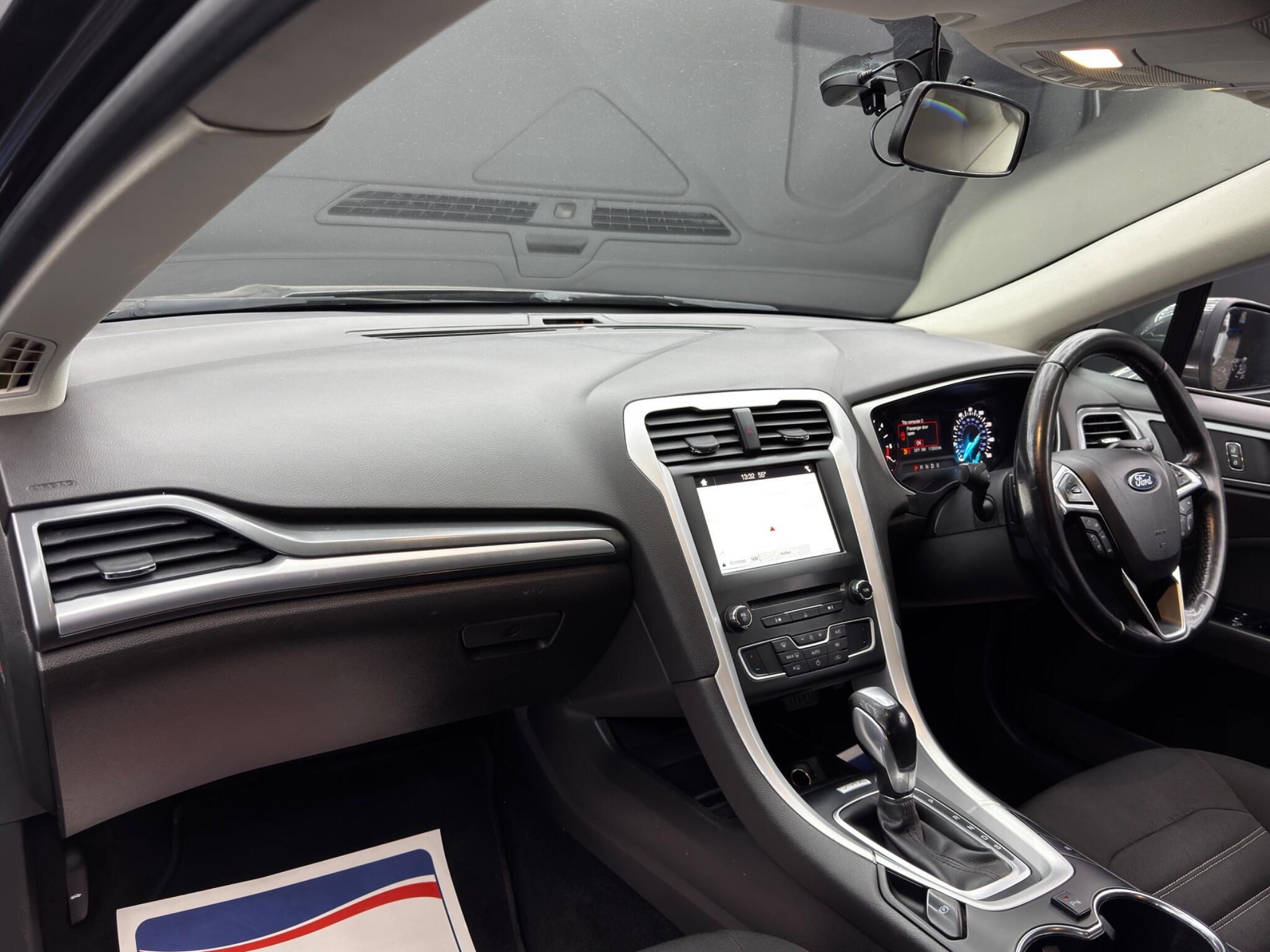 Ford Mondeo - Image 11