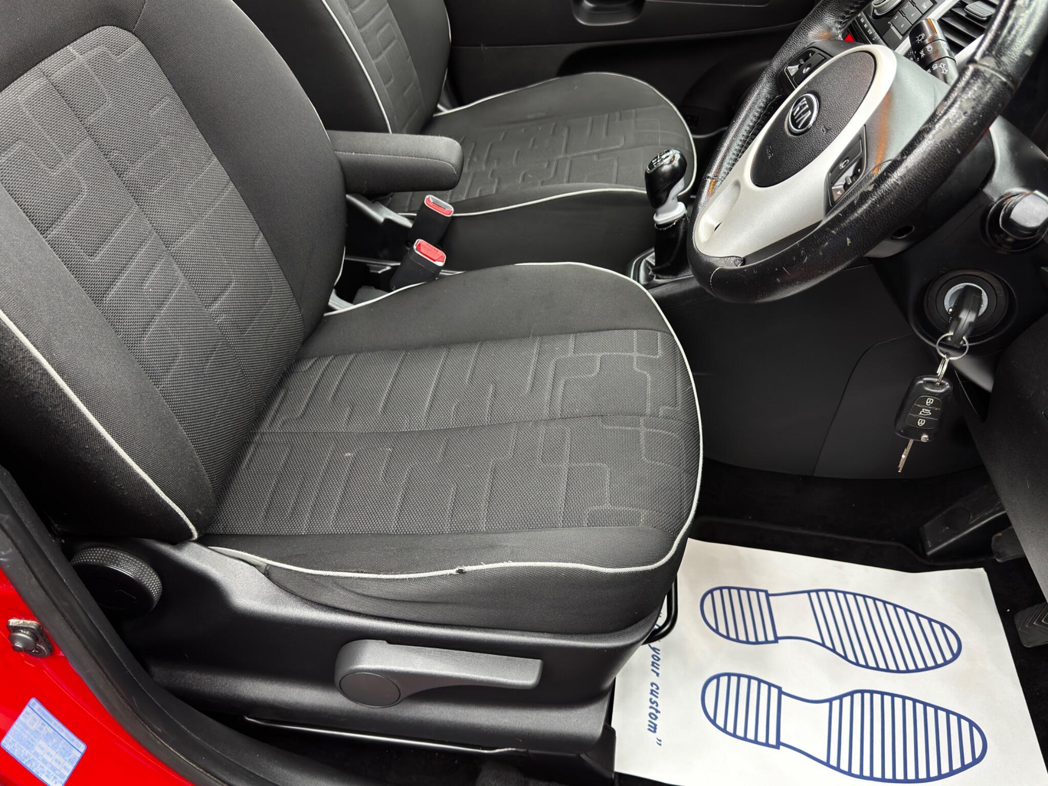 Kia Venga - Image 13