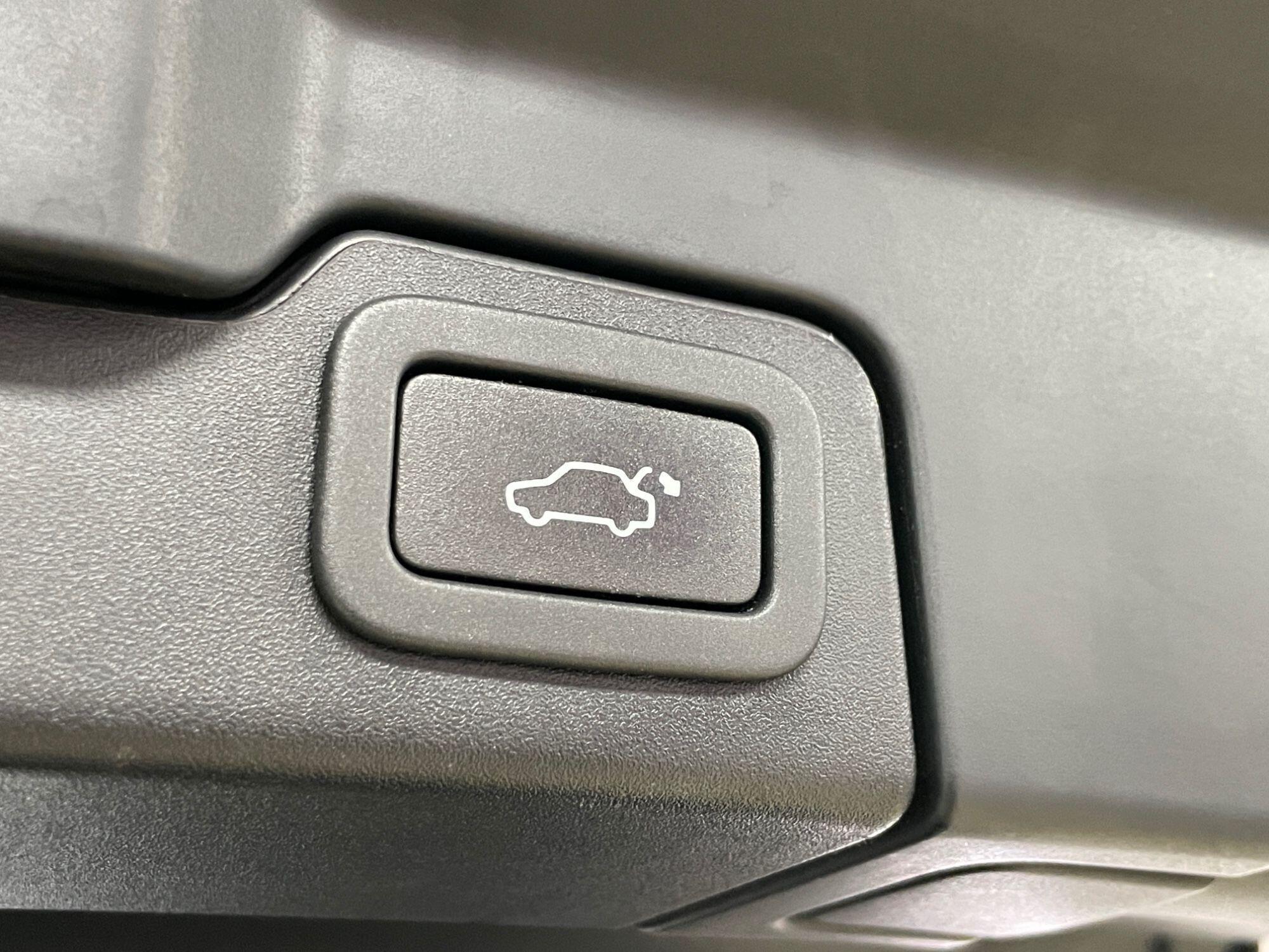 Land Rover Range Rover Evoque - Image 19