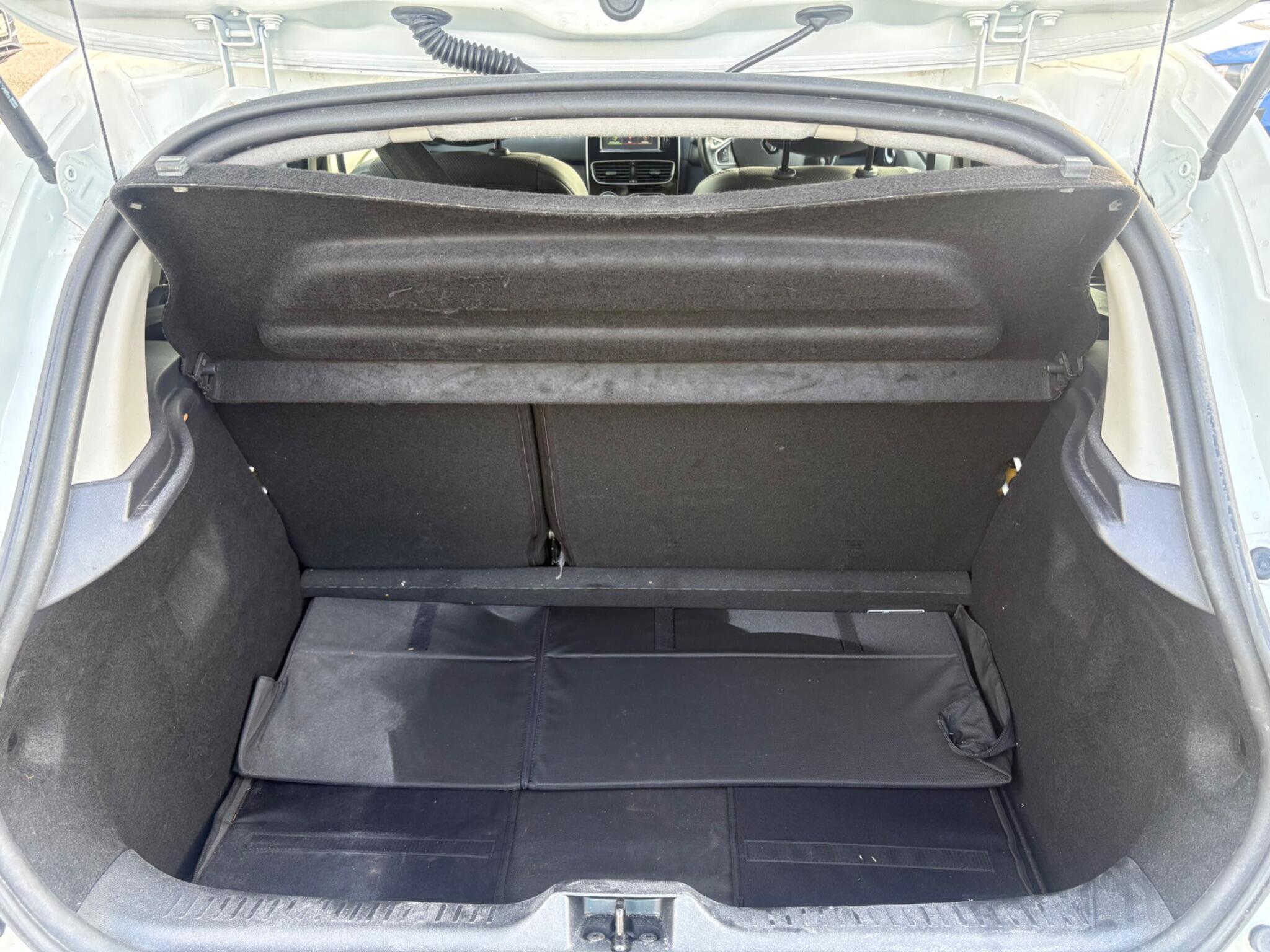 Renault Clio - Image 15