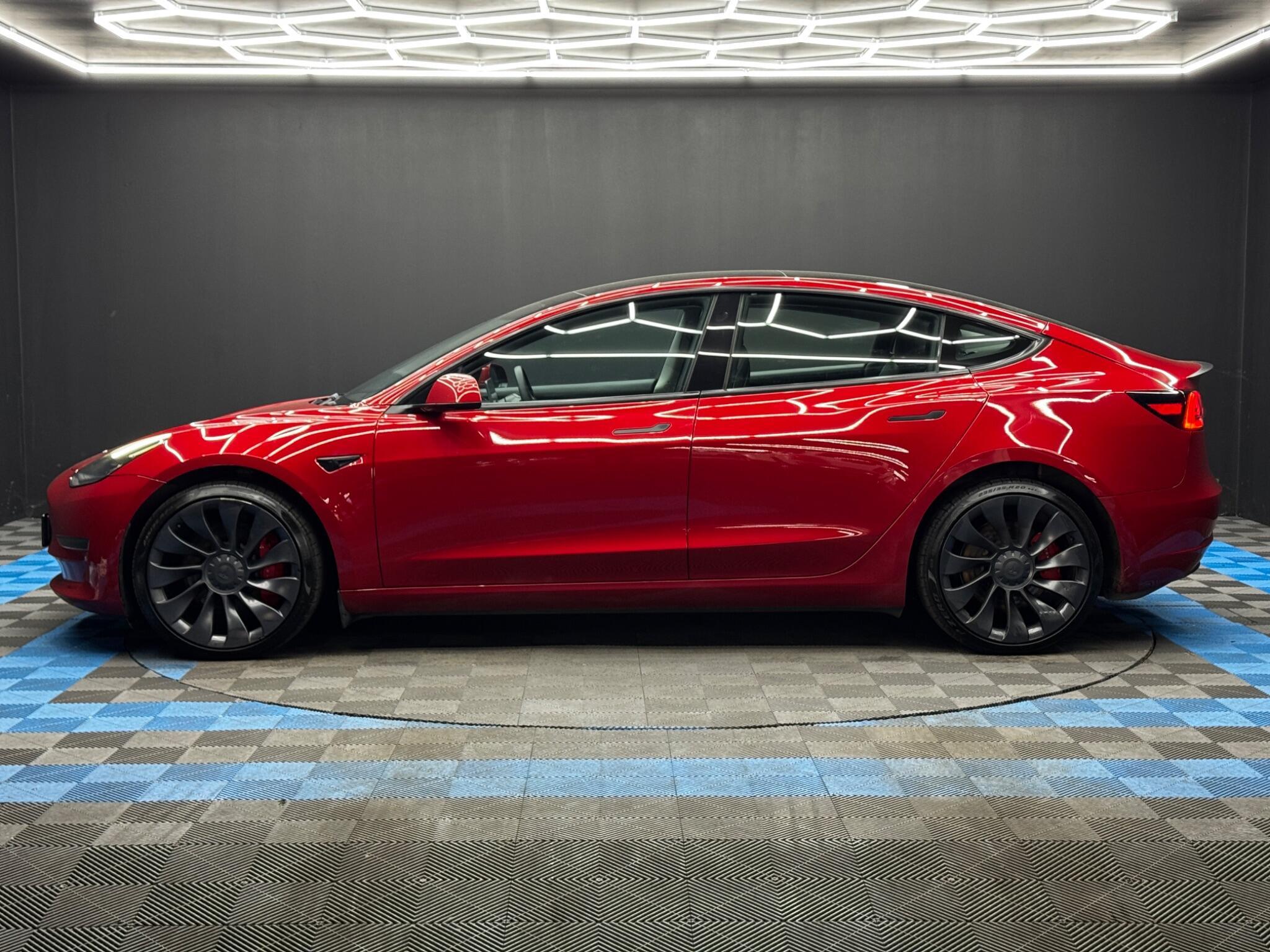 Tesla Model 3 - Image 8