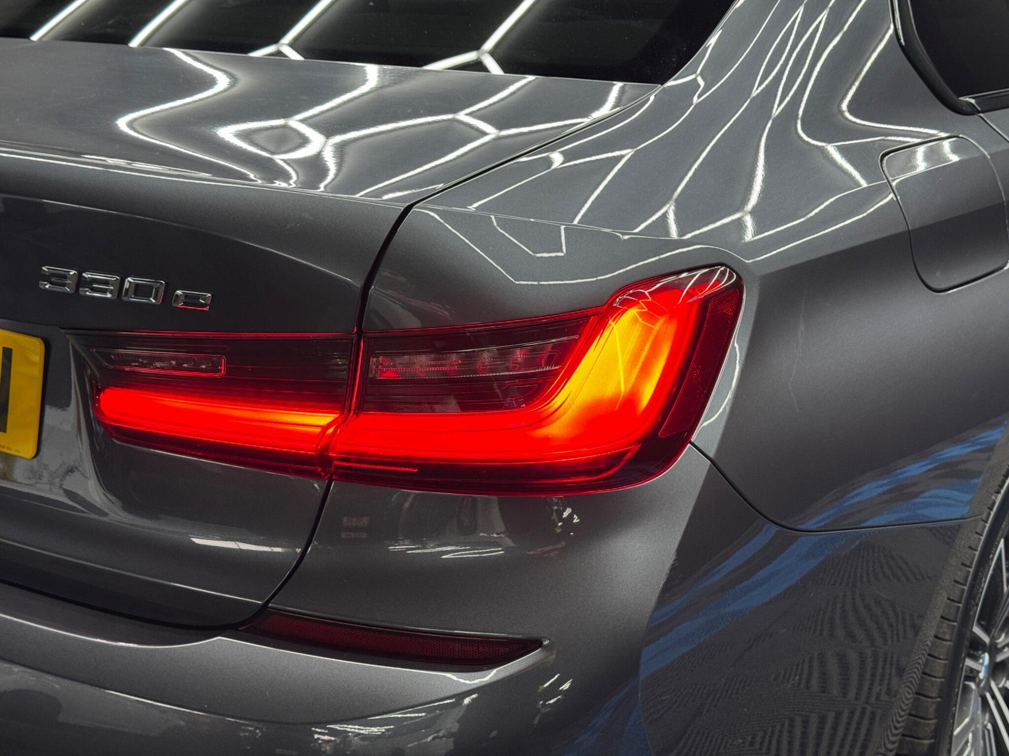 BMW 3 Series - Image 35