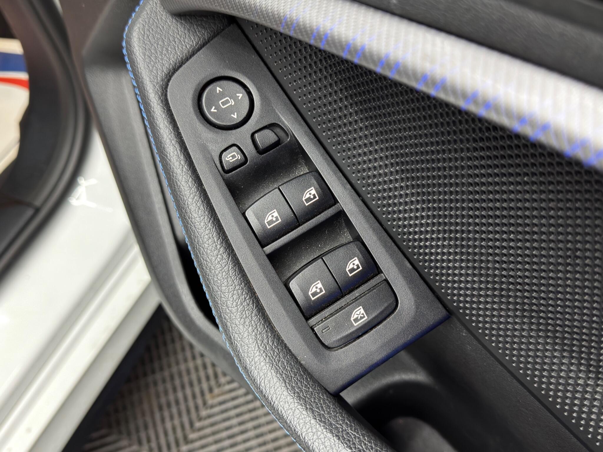 BMW 1 Series - Image 43