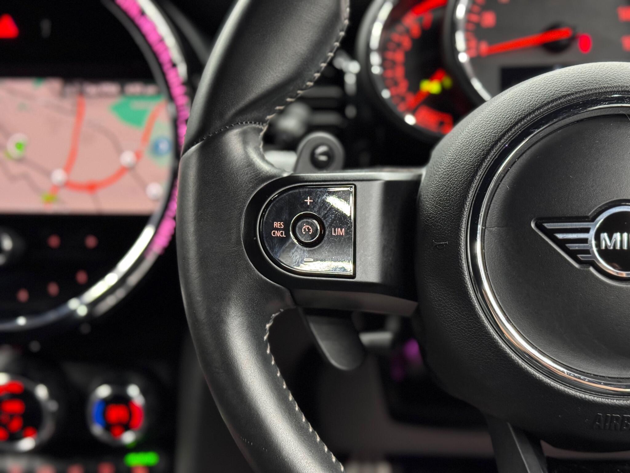 MINI Hatch - Image 19