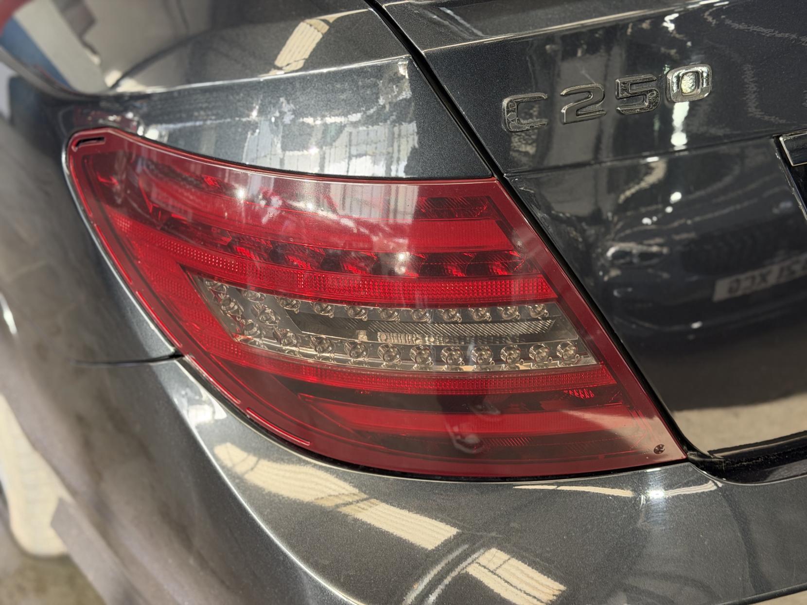 Mercedes C Class - Image 12