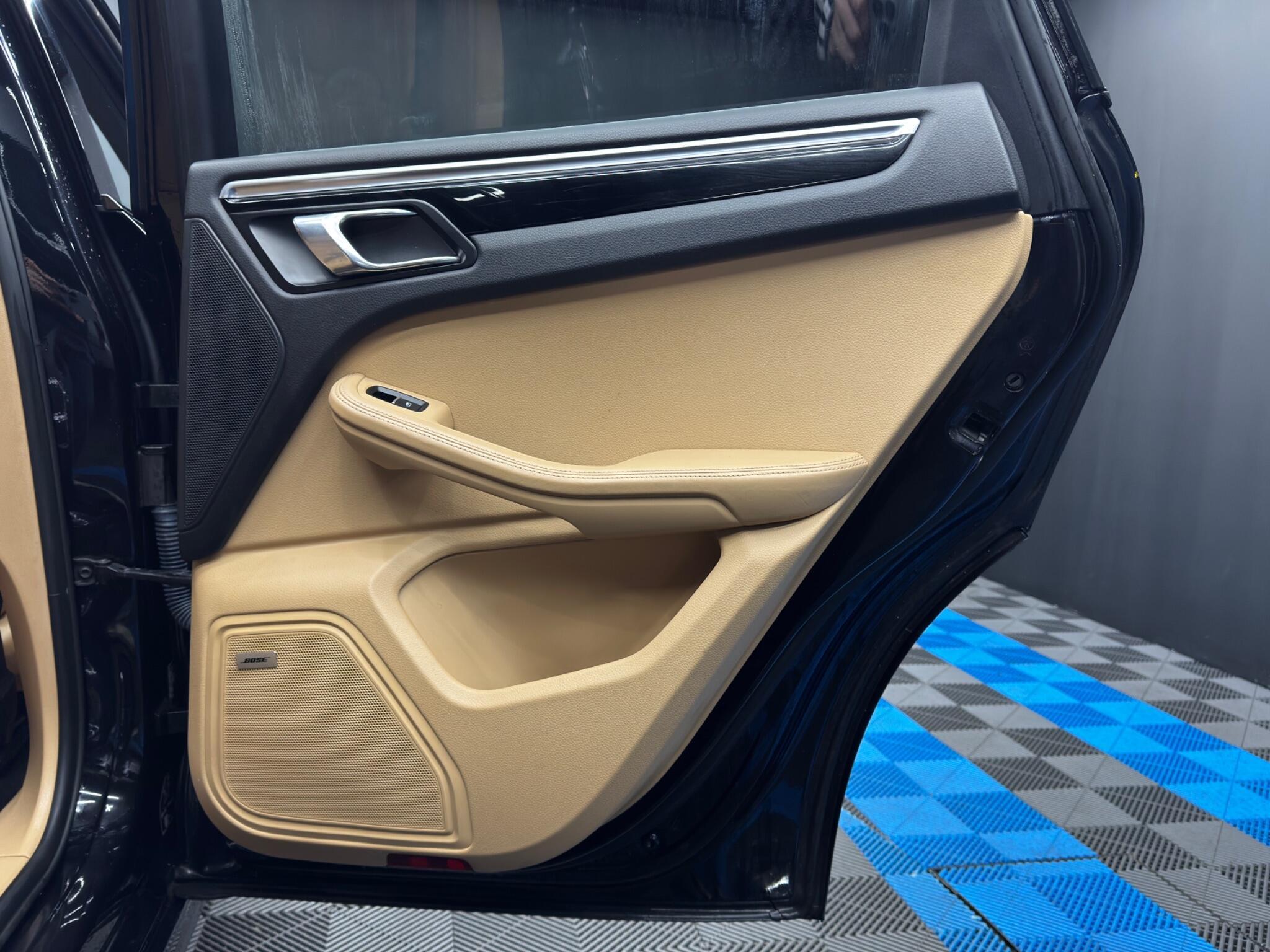 Porsche Macan - Image 40