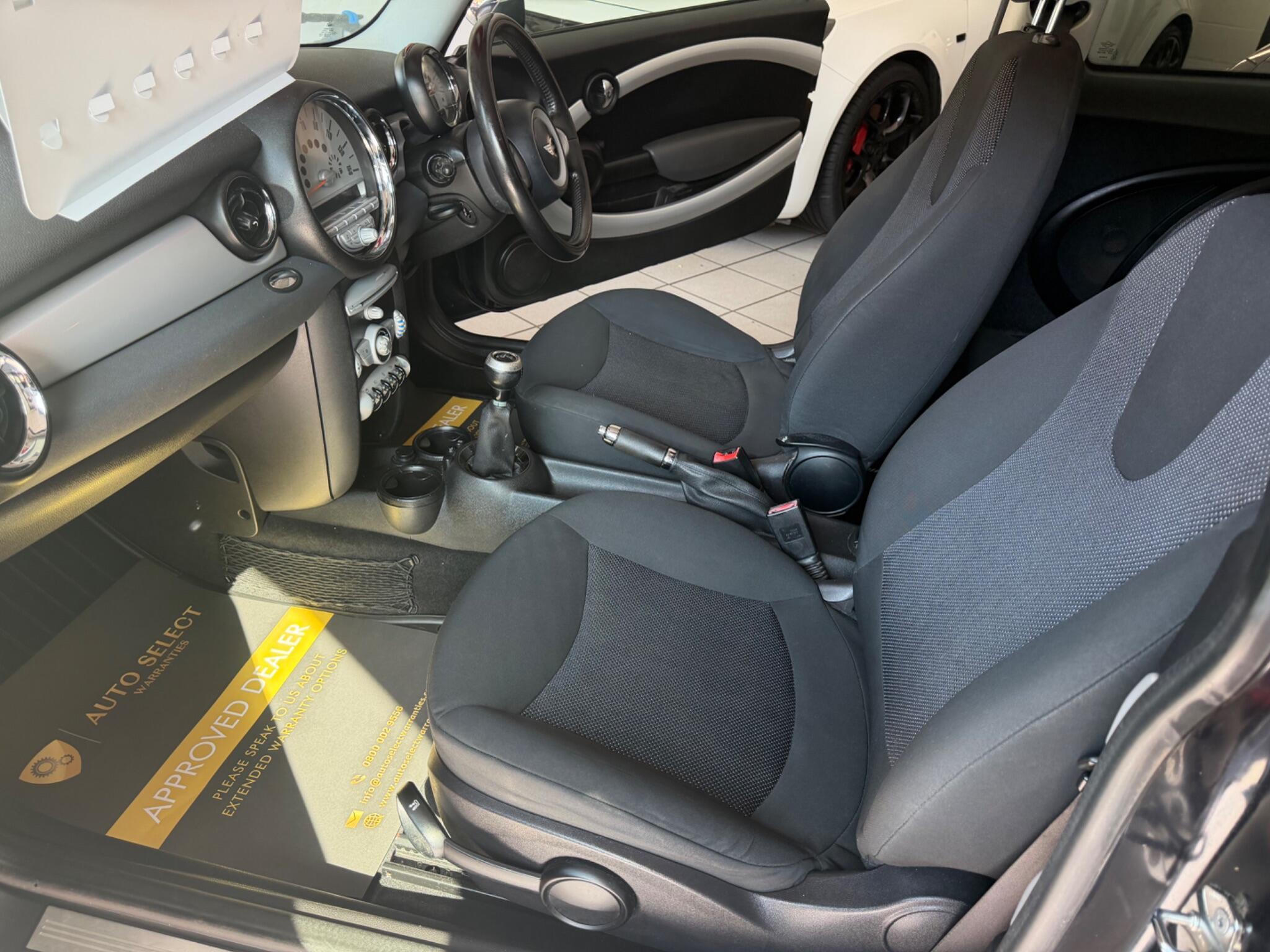 MINI Hatch - Image 7